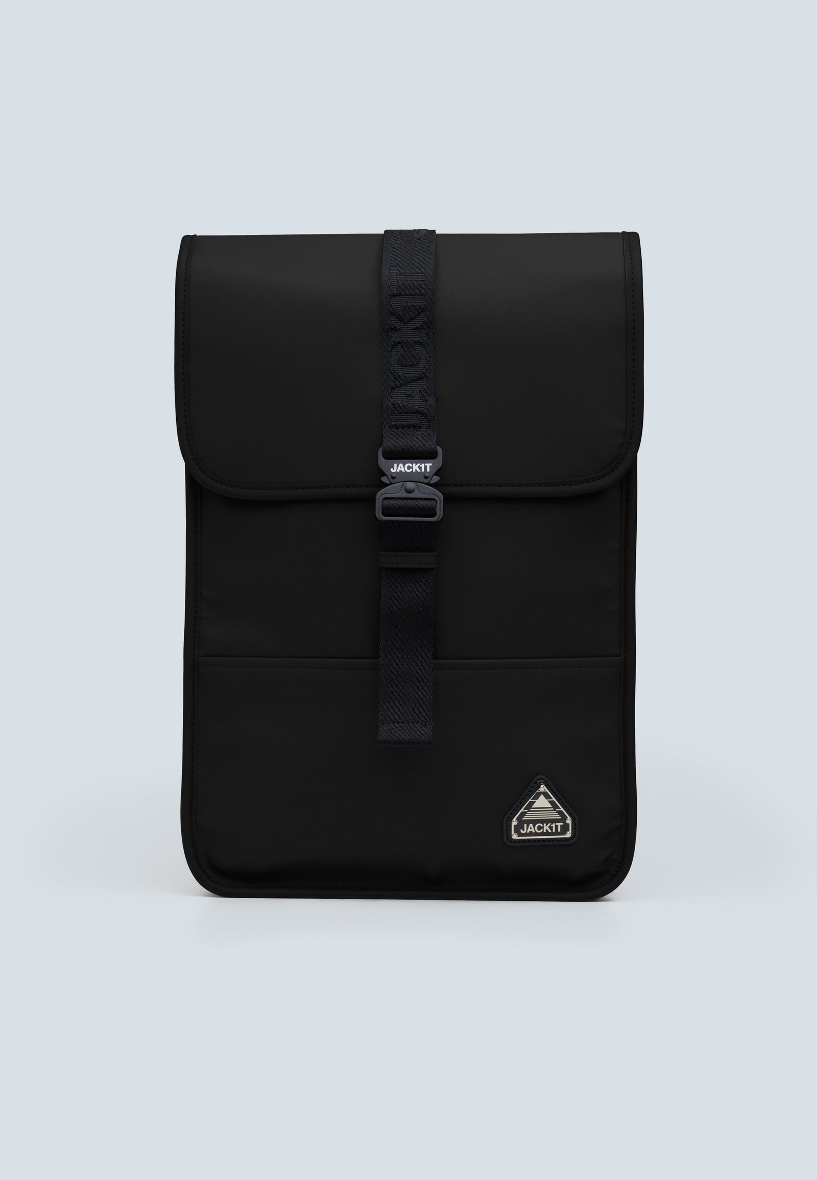 The JACK1T slim messenger laptop bag in black with a sleek design and magnetic flap closure.