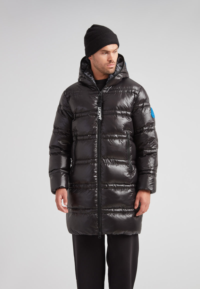 R4D Tramline Puffer Coat Lux Black on a model showcasing its stylish design for cold weather.
