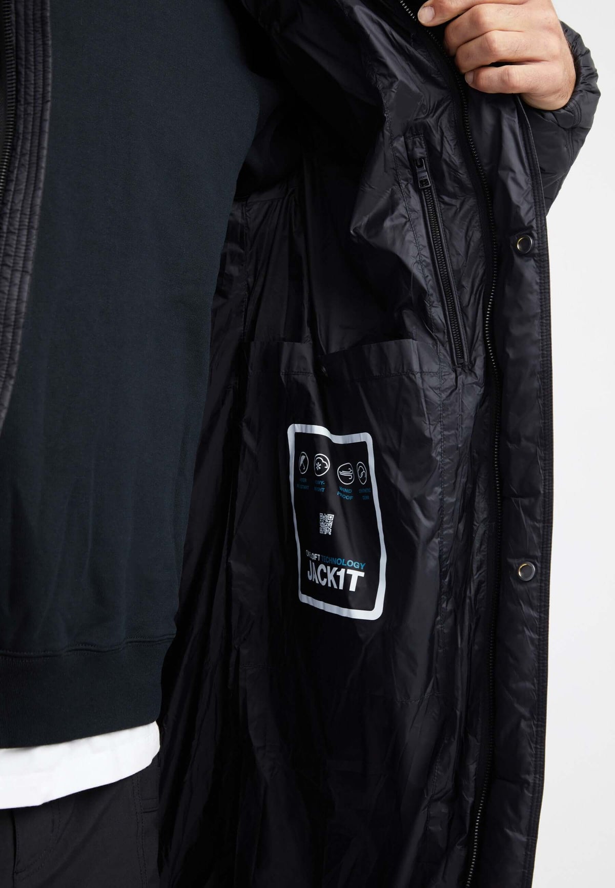 Cloud Ex-Long Black detail shot by JACK1T