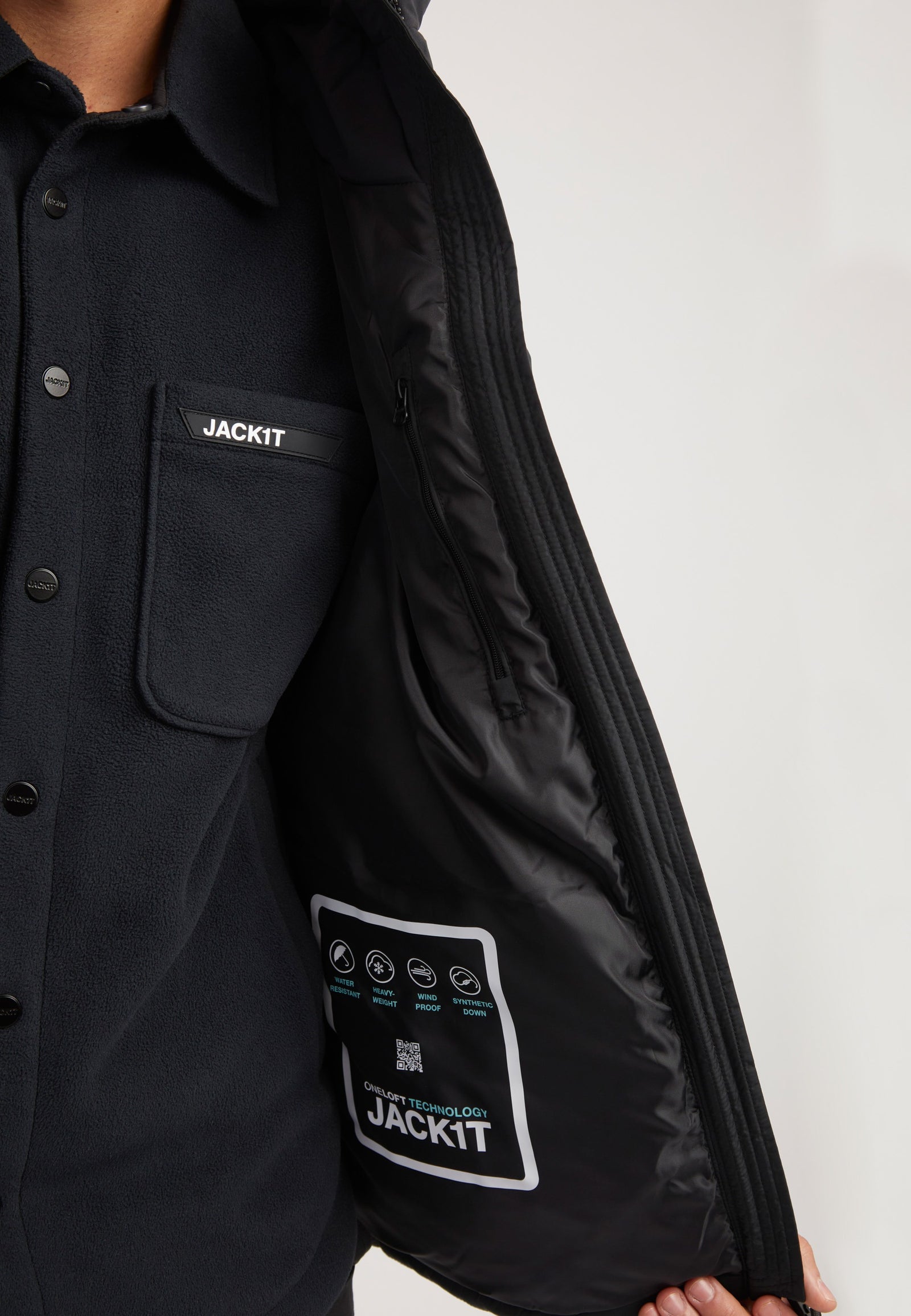 Luna Puffer Jacket Black detail shot by JACK1T