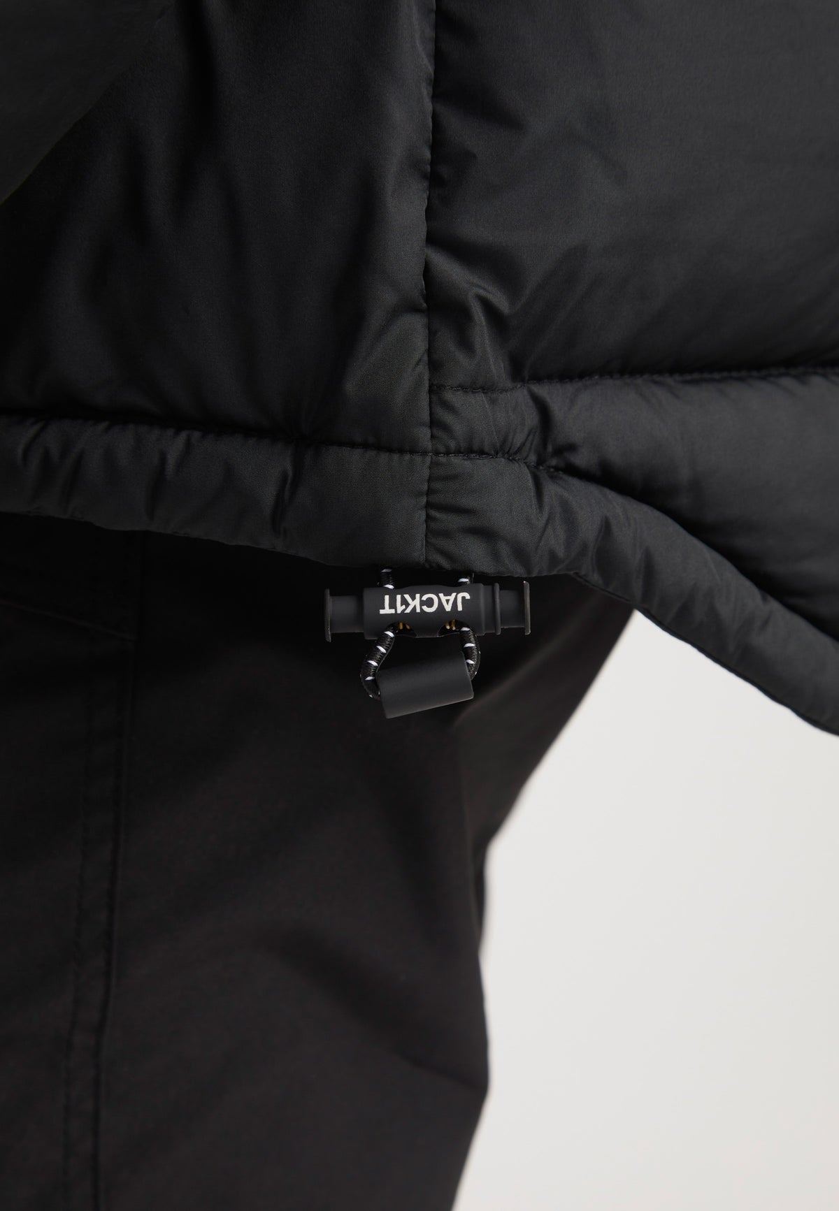 Luna Puffer Jacket Black detail shot by JACK1T