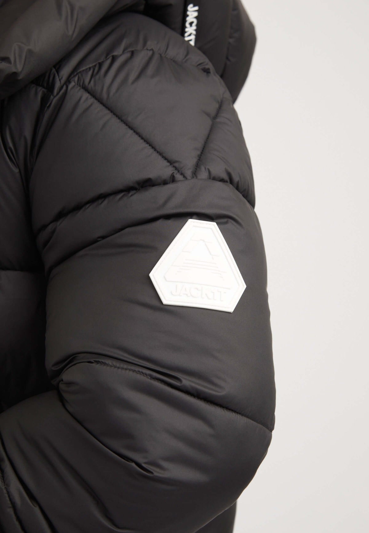 EZ Puffer Racer Jacket Matt Black detail shot by JACK1T
