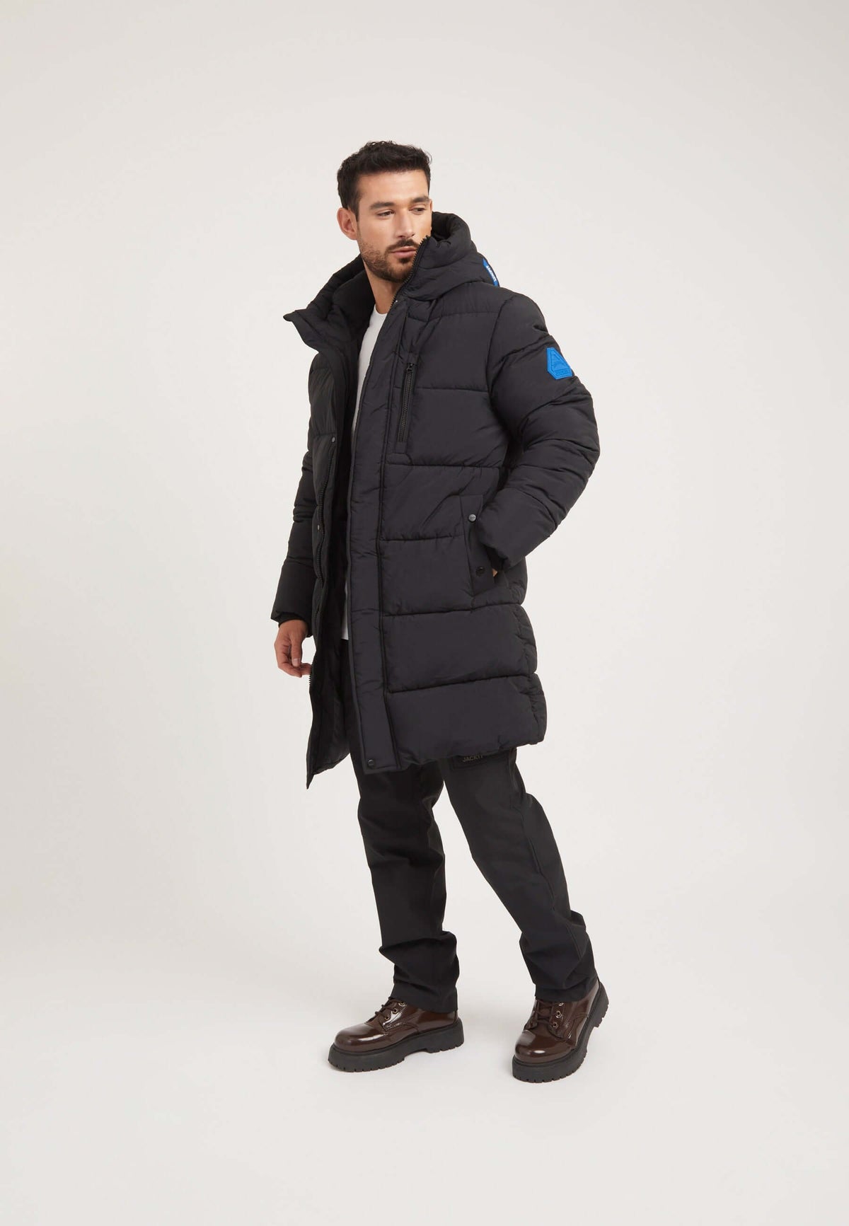 Nomad ONELOFT Parka Coat 2.0 Black on model detail by JACK1T