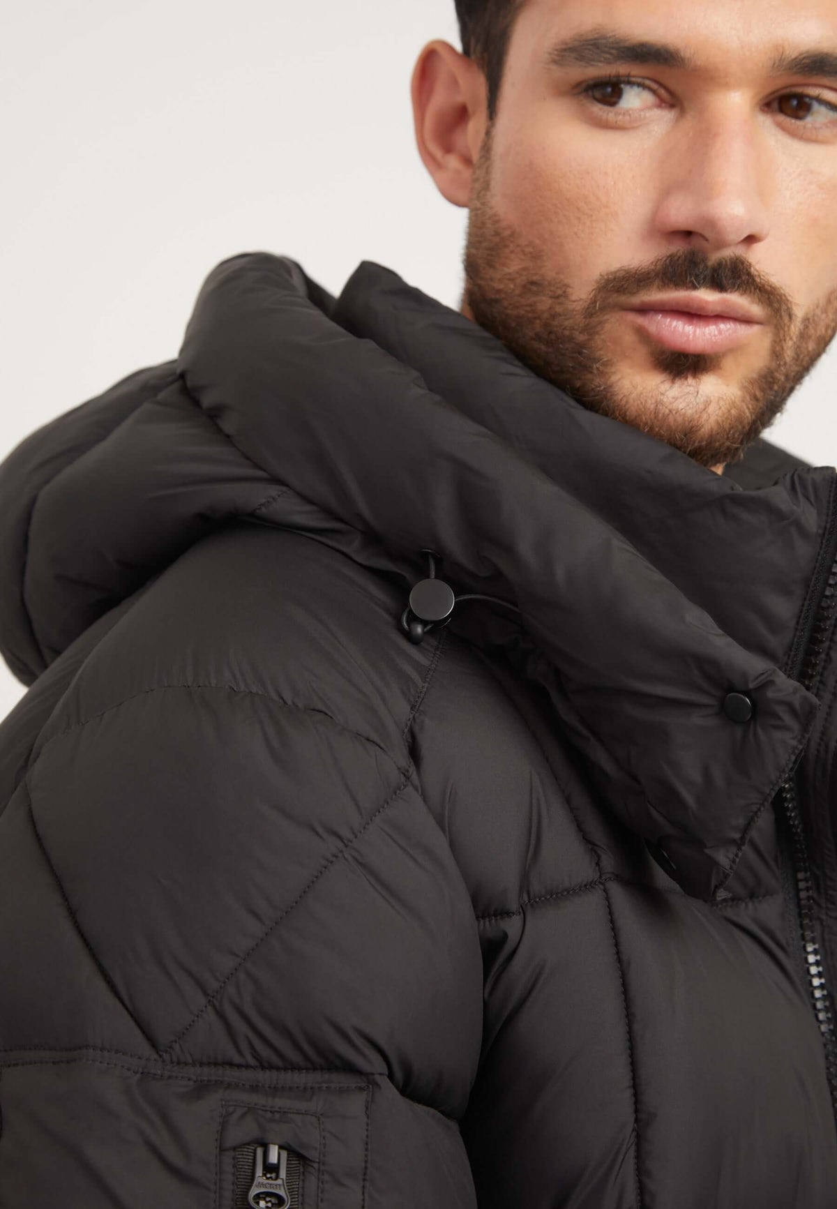 EZ Boxed Coat Matt Black detail shot by JACK1T