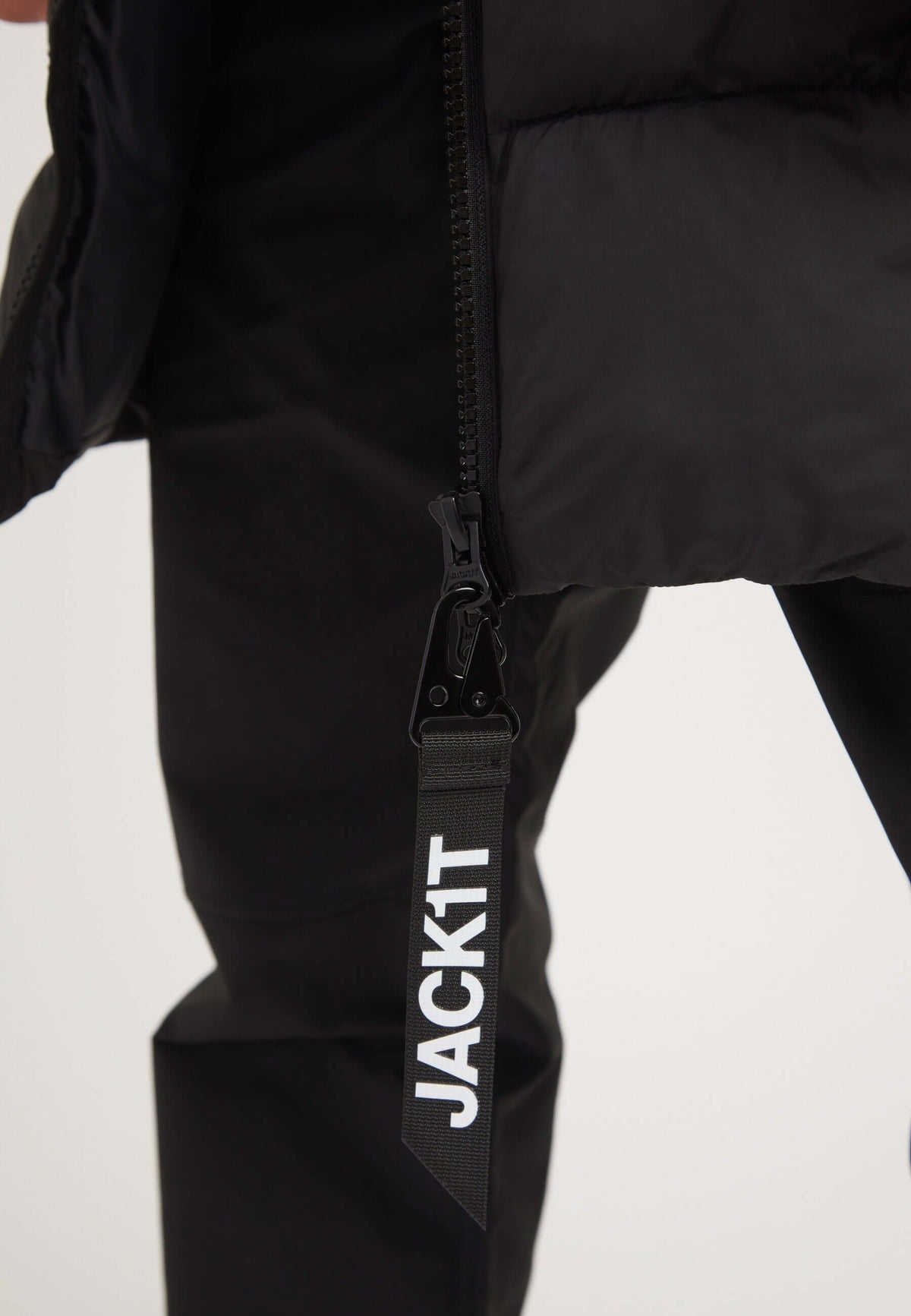 EZ Boxed Coat Matt Black detail shot by JACK1T