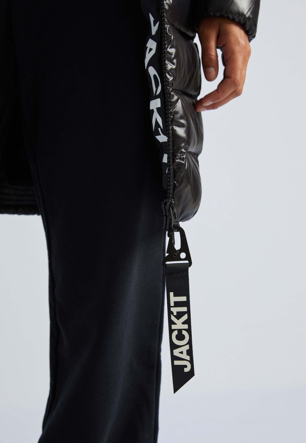 R3D Slick Coat Black by JACK1T