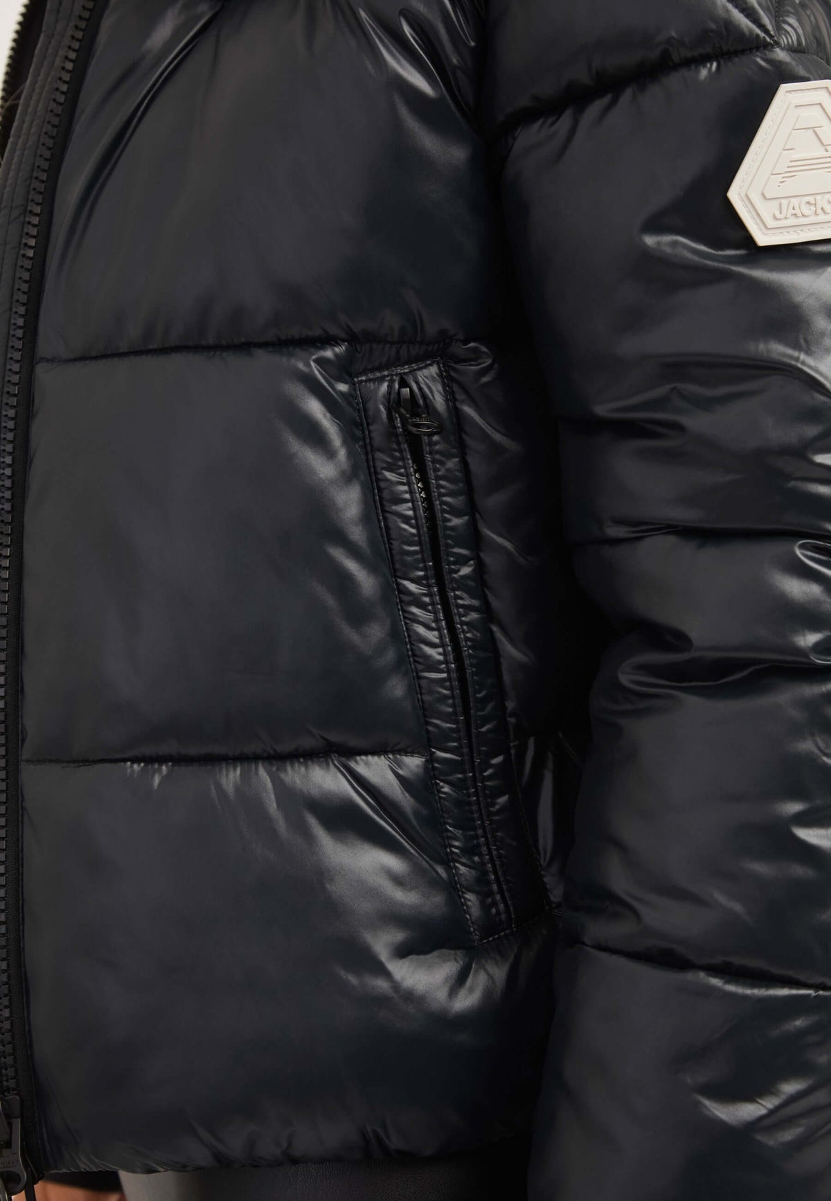EZ Racer Slick Hood Jacket Black/Pink detail shot by JACK1T