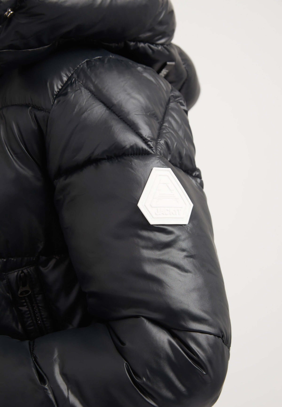 EZ Racer Slick Hood Jacket Black/Stone detail shot by JACK1T