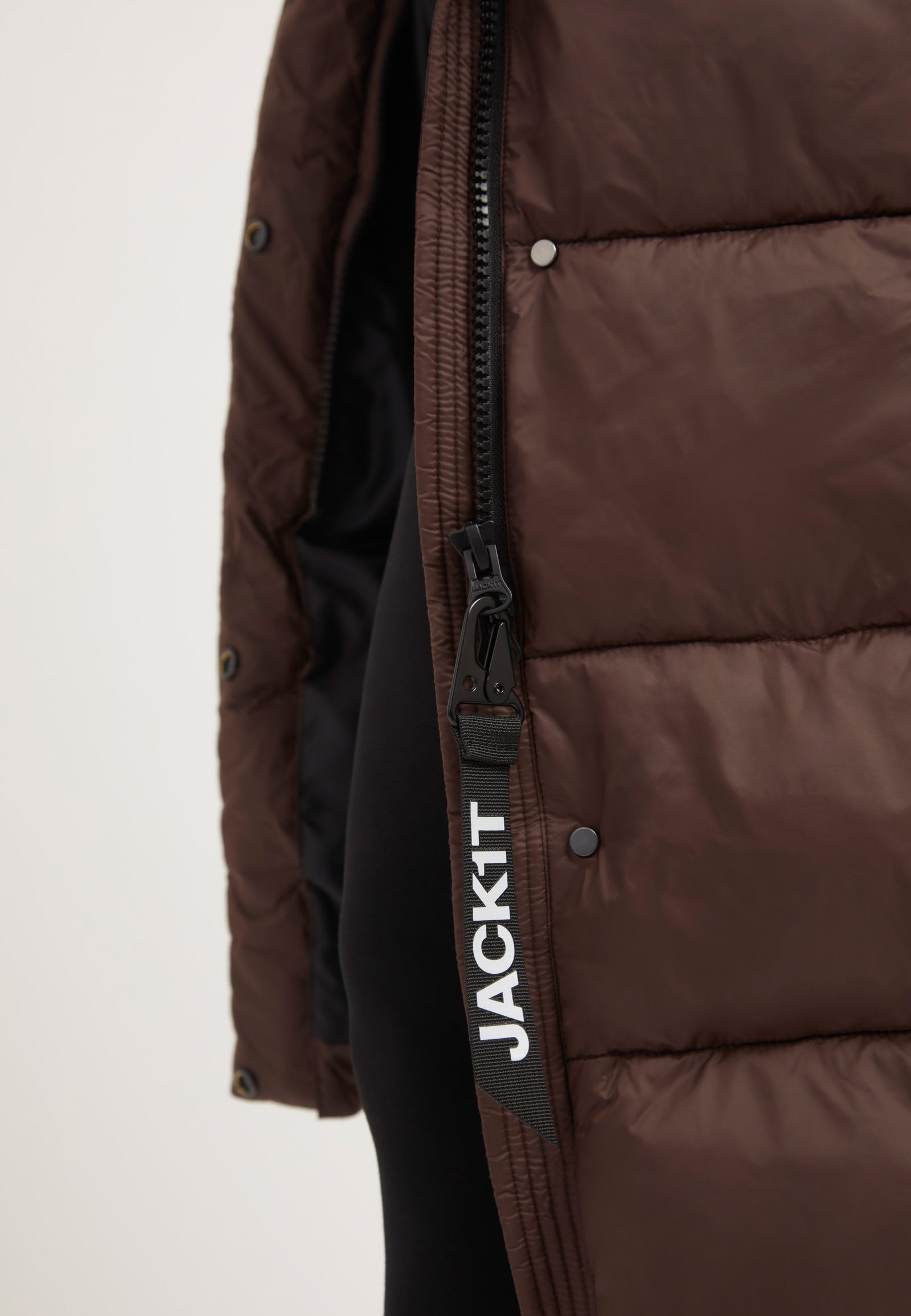 Cloud Boss Coat Mid Brown detail shot by JACK1T
