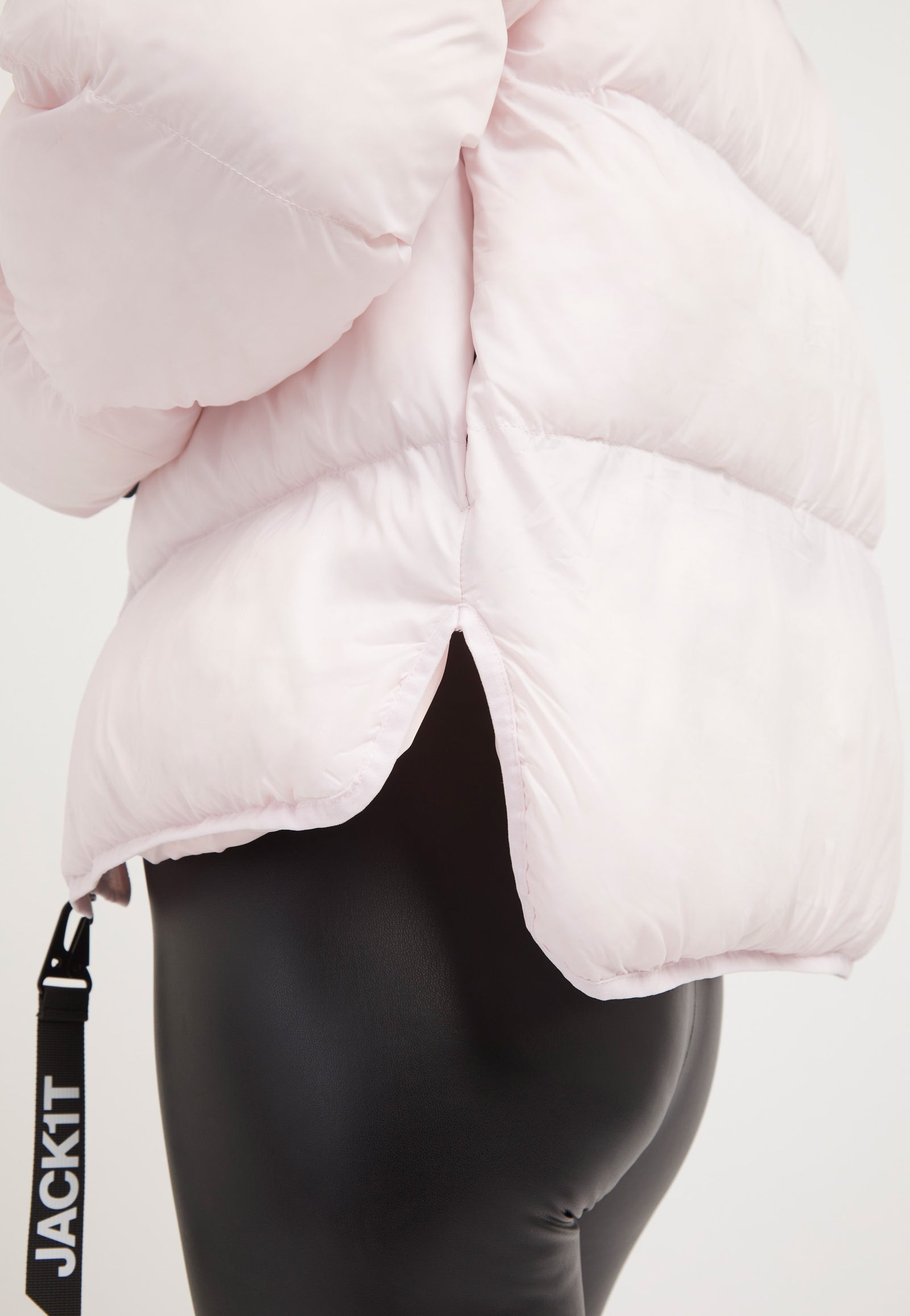 Helio Crop Duvet Jacket Soft Pink detail shot by JACK1T