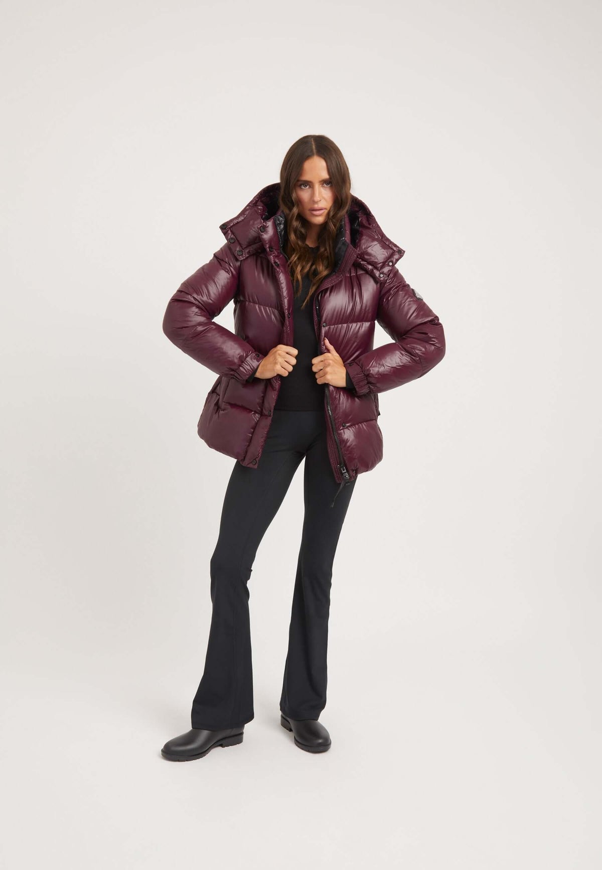 EZ Colonia Jacket Aubergine on model detail by JACK1T