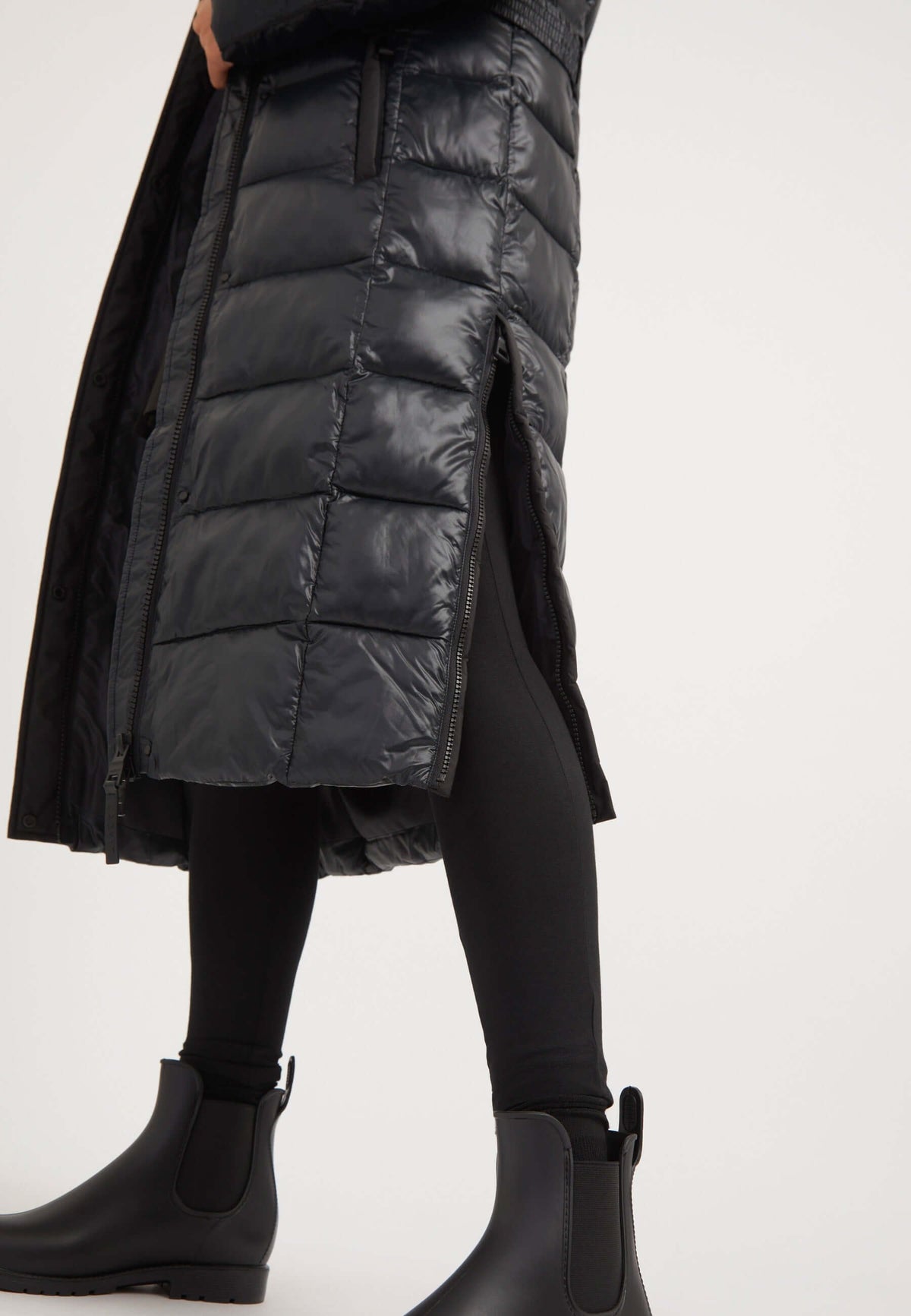 Diamond Belted Extra Long ONELOFT Coat Black detail shot by JACK1T