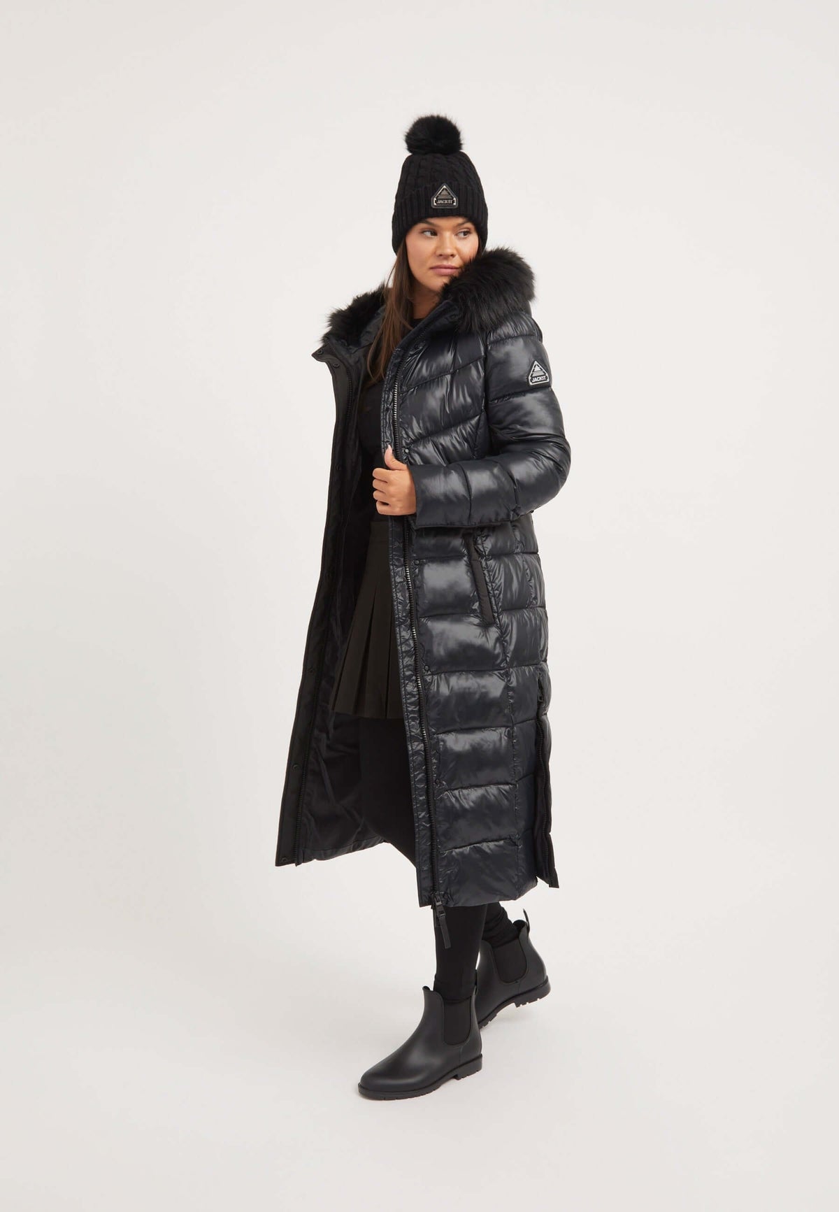 Diamond Belted Extra Long ONELOFT Coat Black on model detail by JACK1T