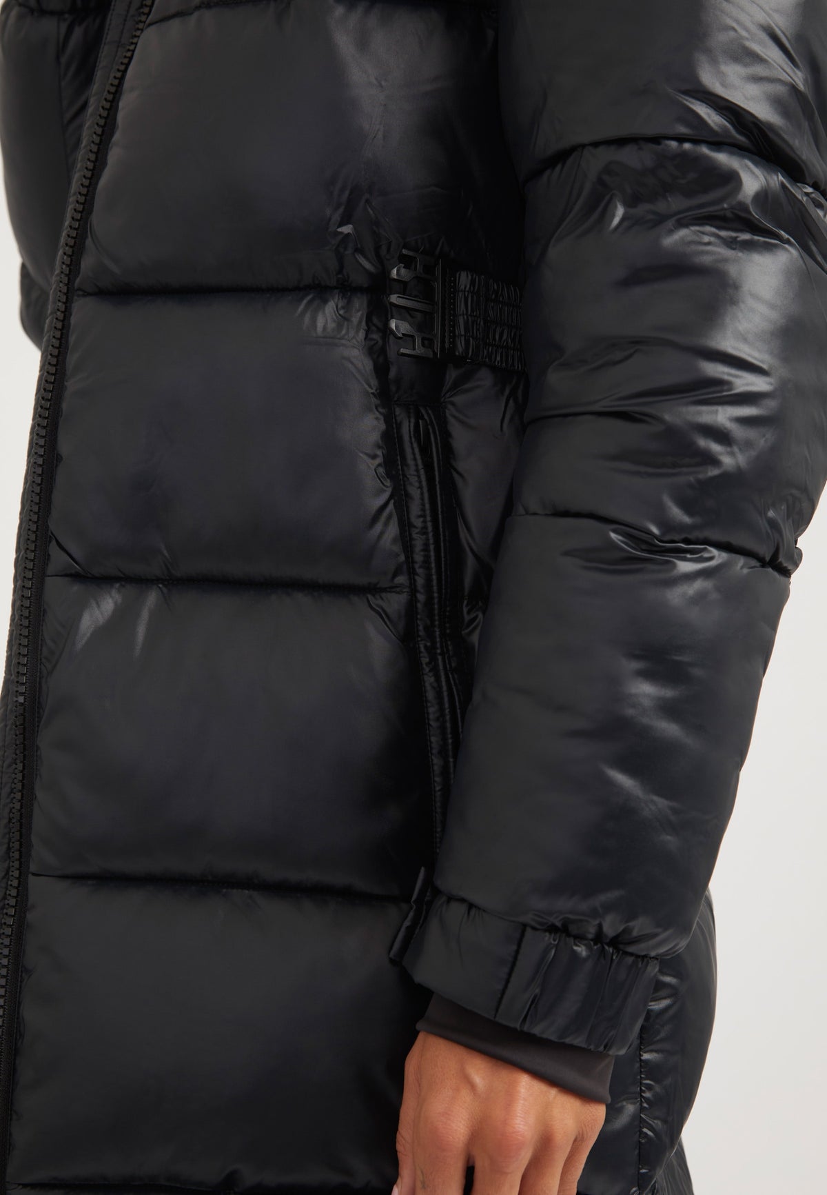 EZ Belted Coat Black/Stone detail shot by JACK1T