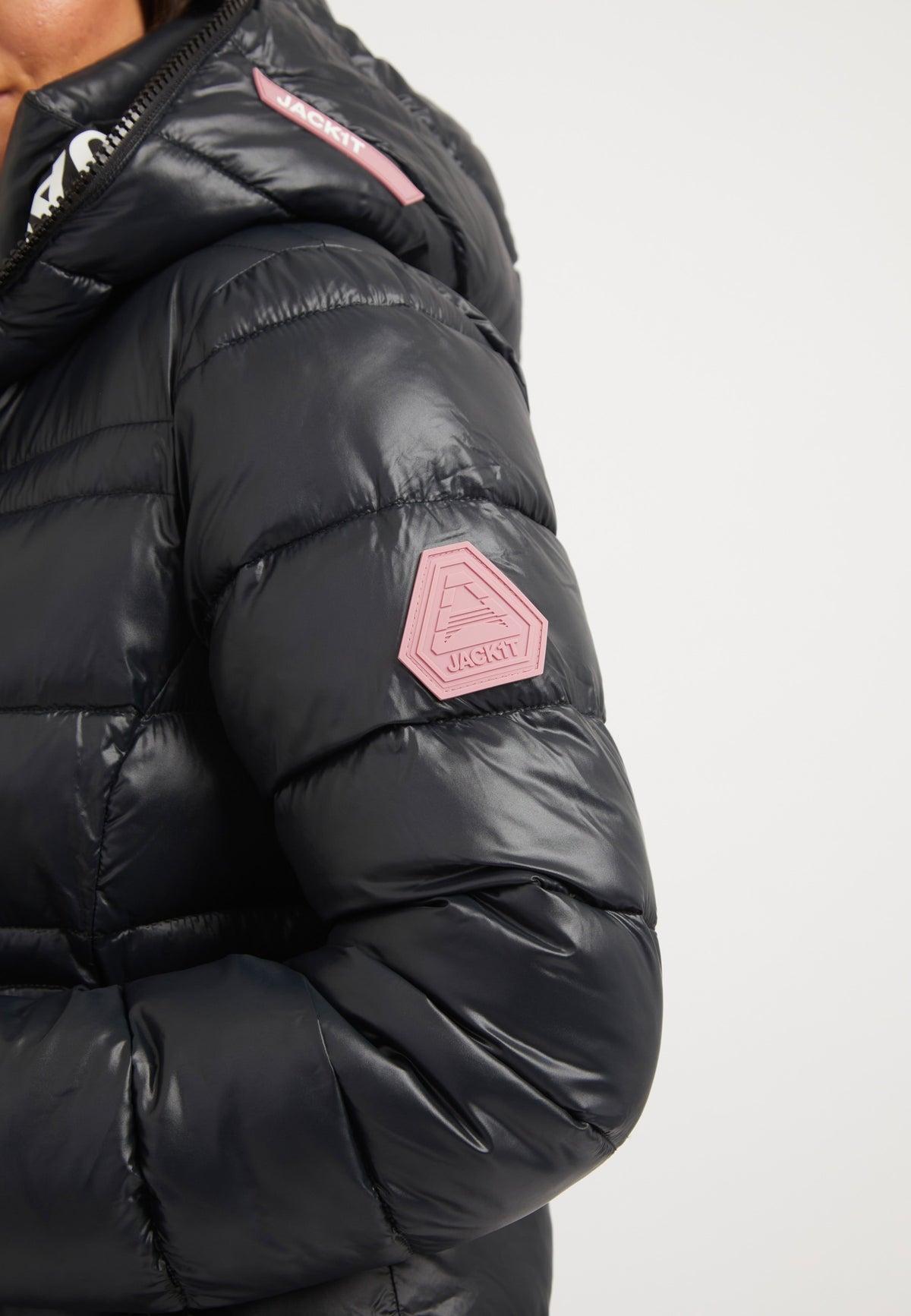 R4D Extra Long Straight Baffle Coat Black detail shot by JACK1T