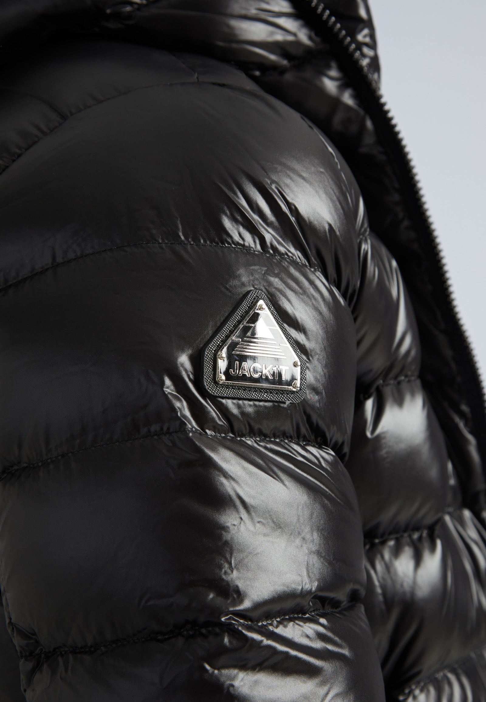 R3D Slick Coat Black by JACK1T