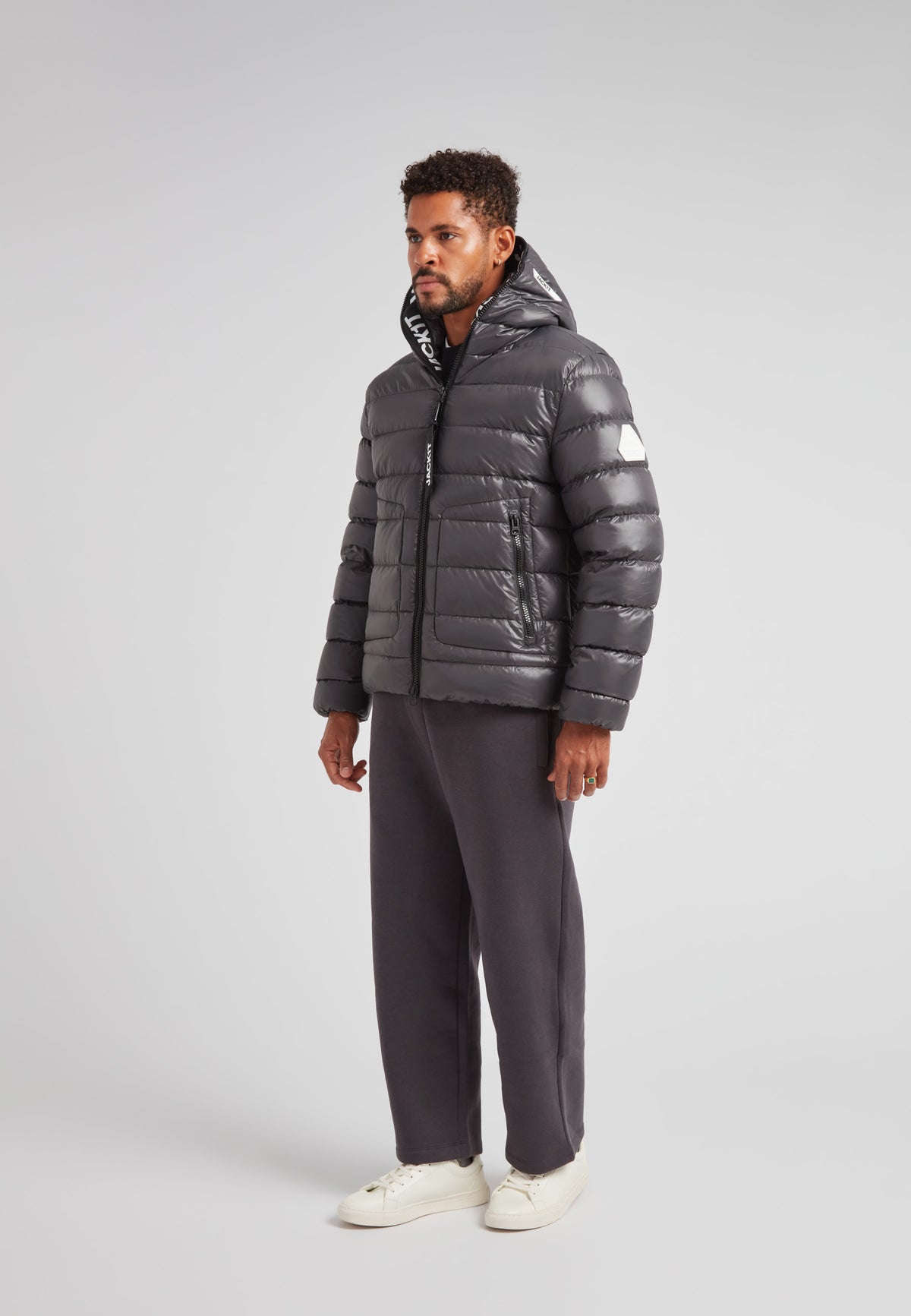 R4D Tramline Puffer Racer Jacket Lux Graphite on model in a modern, stylish pose.