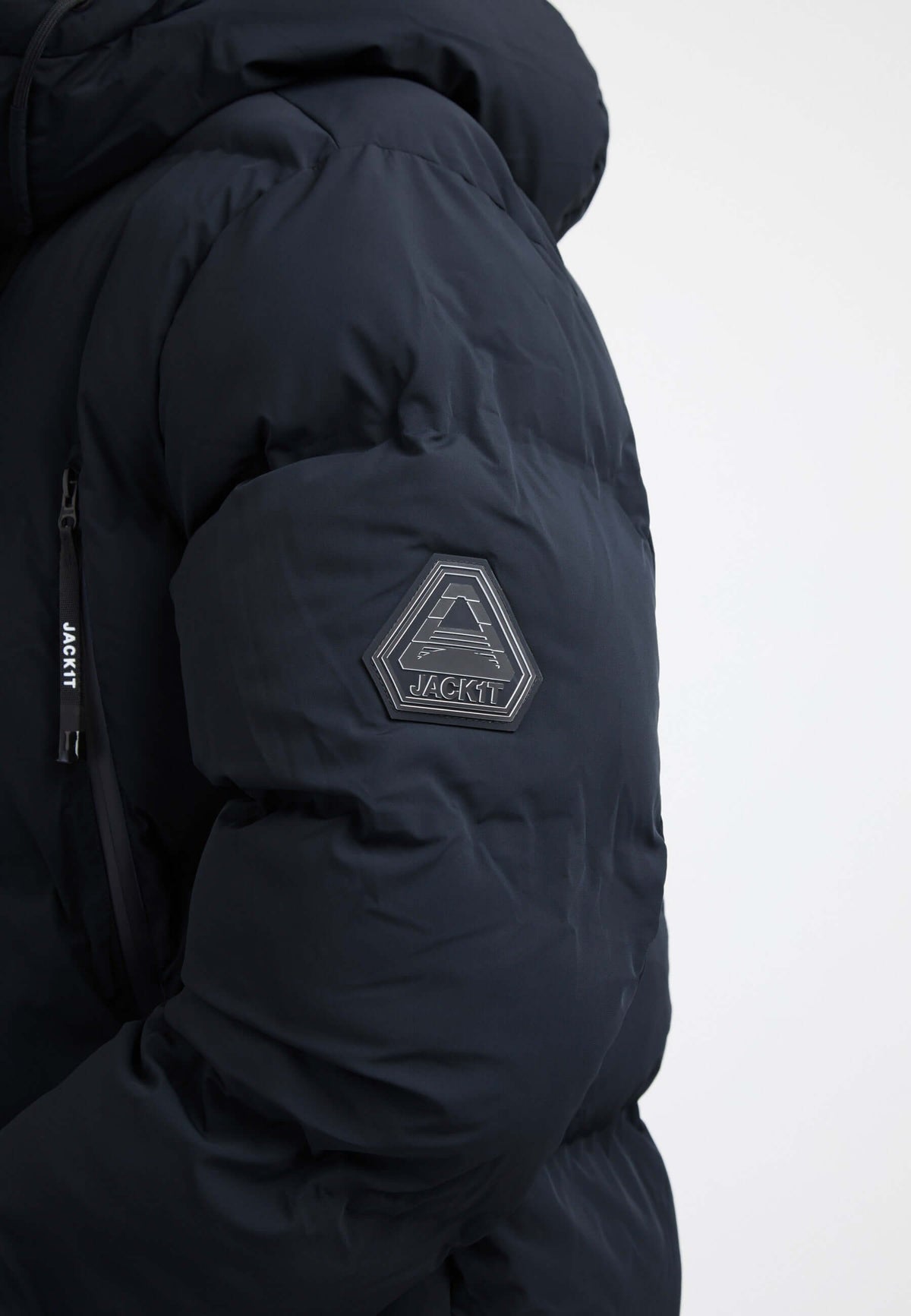 Supremo Coat Navy detail shot by JACK1T