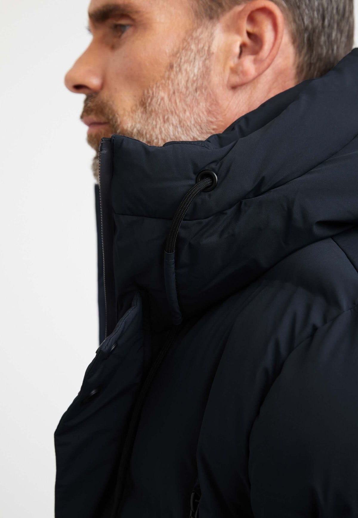 Supremo Coat Navy detail shot by JACK1T