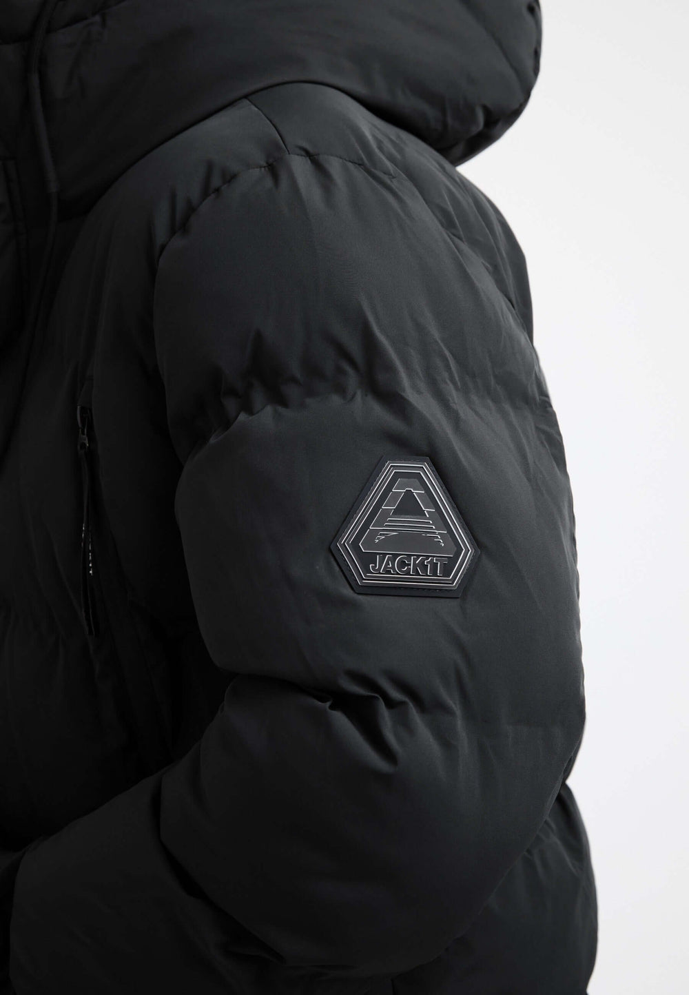 Supremo Frontier Black detail shot by JACK1T