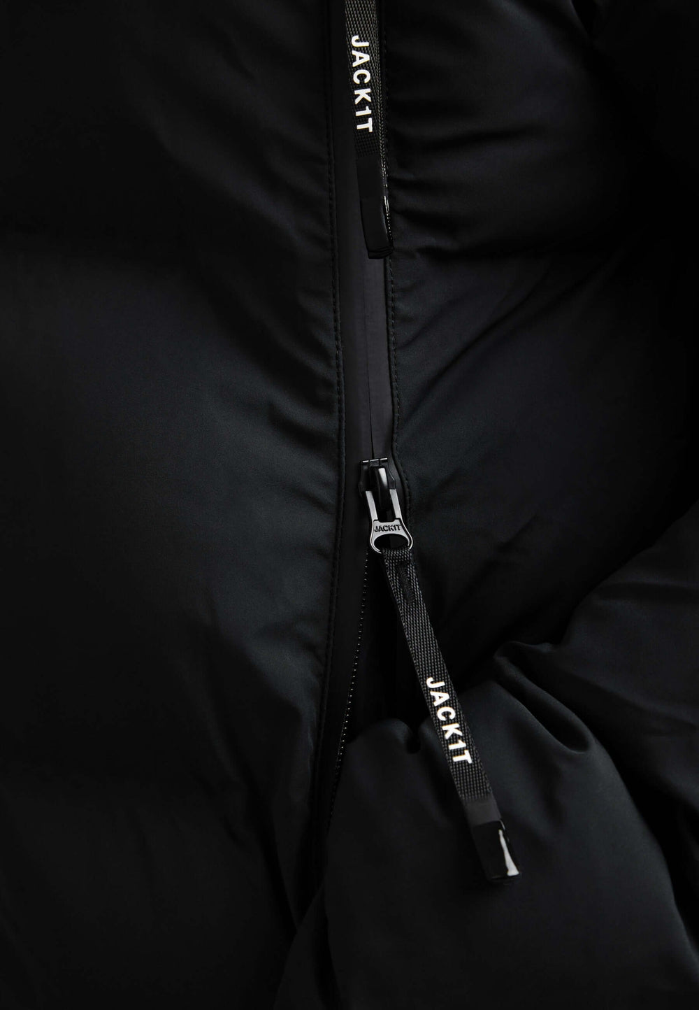 Supremo Frontier Black detail shot by JACK1T