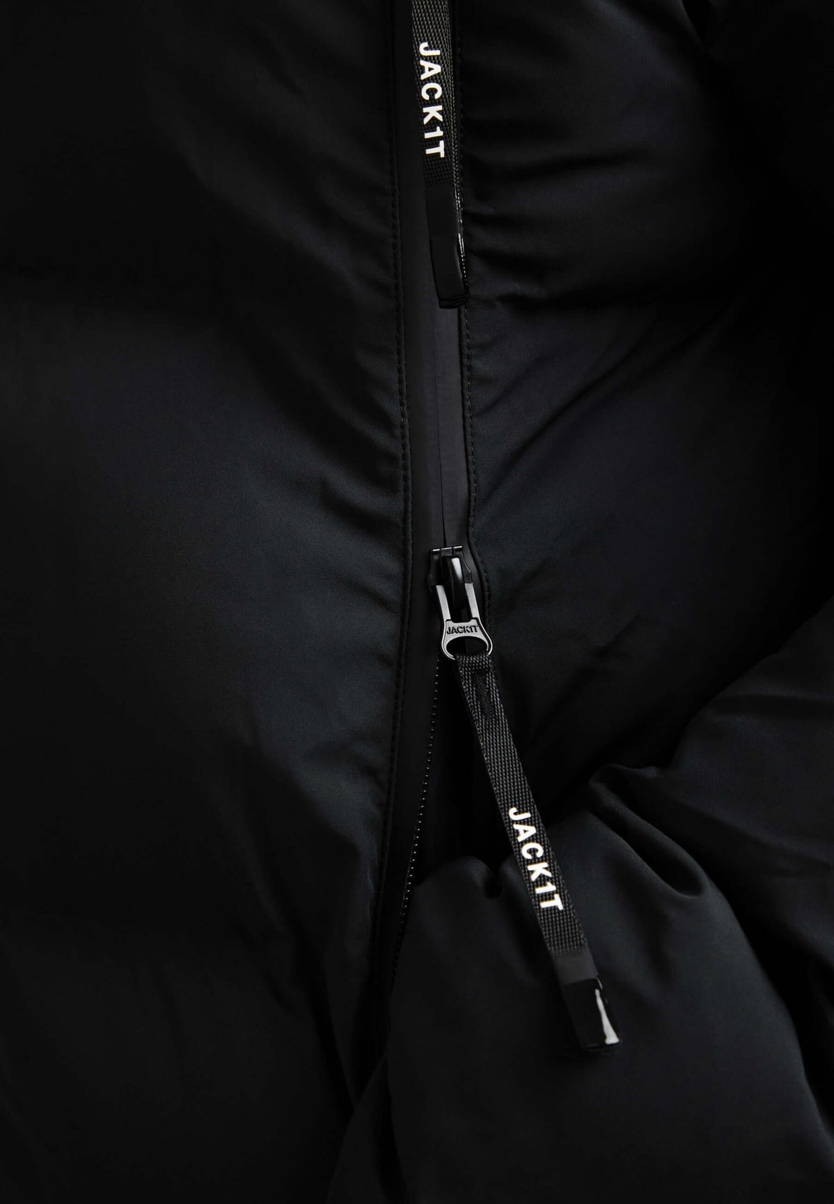 Supremo Frontier Black detail shot by JACK1T