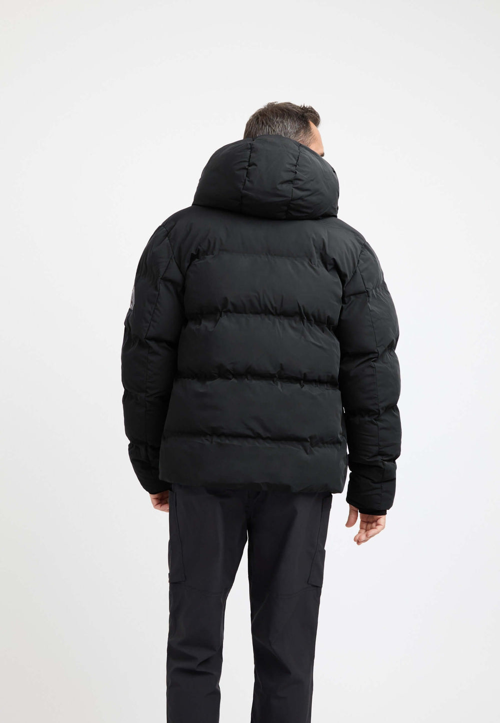 Supremo Frontier Black on model full length by JACK1T