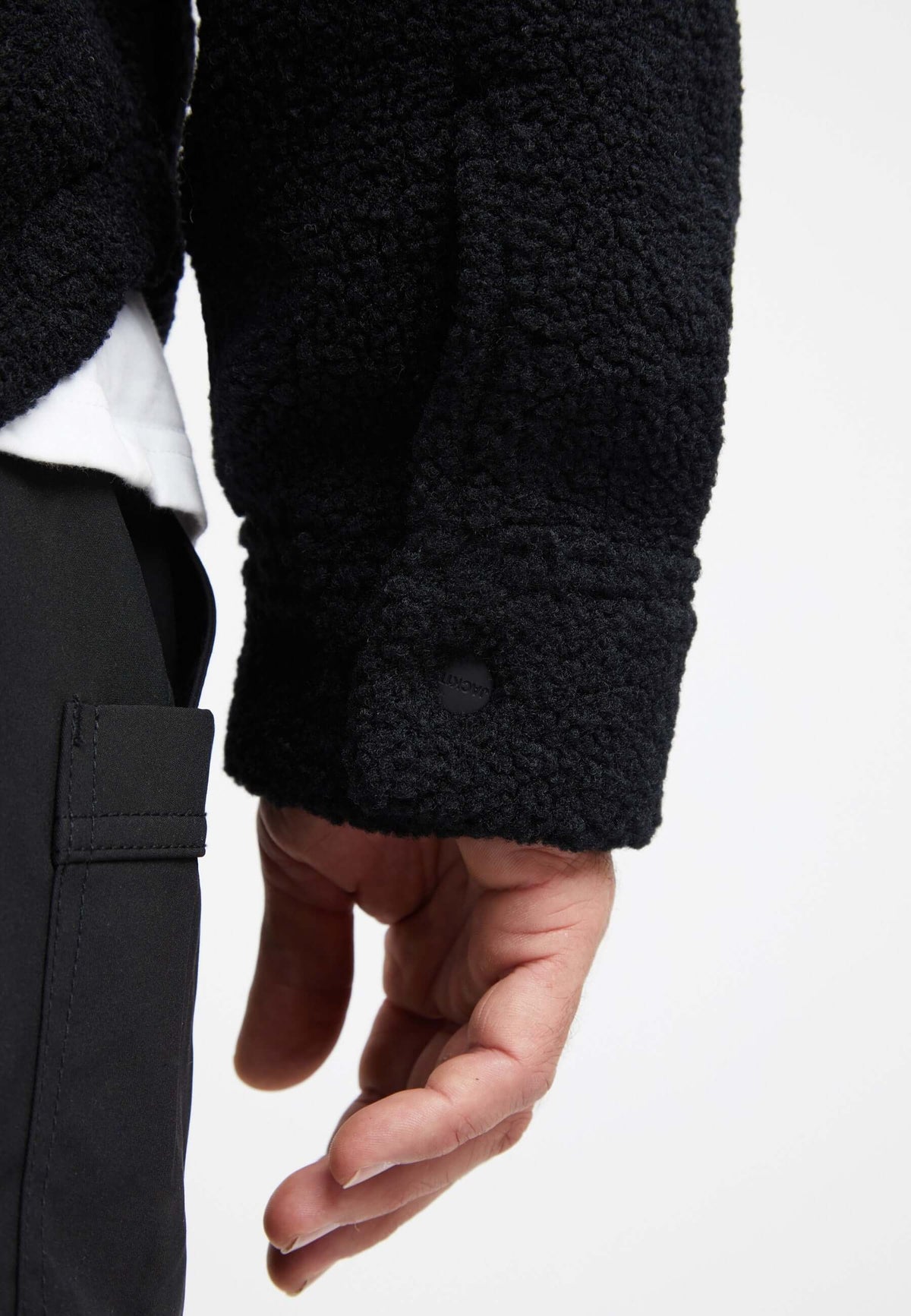 Sherpa Shirt Jacket Black detail shot by JACK1T