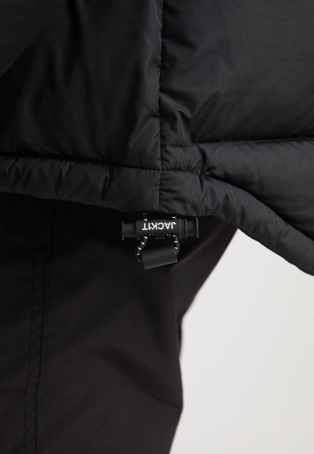 Luna Puffer Jacket Black detail shot by JACK1T