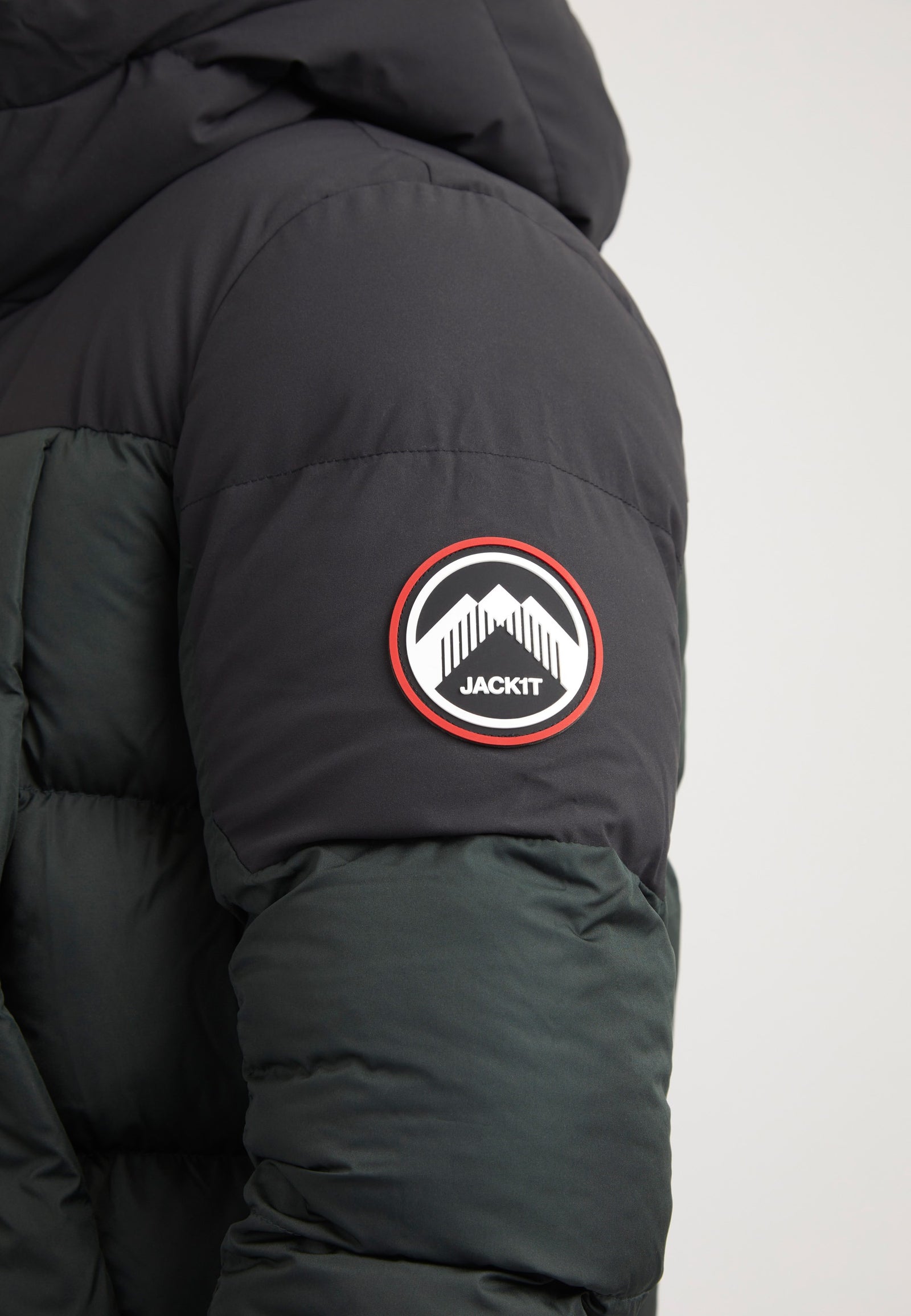 Luna Puffer Jacket Olive/Black detail shot by JACK1T