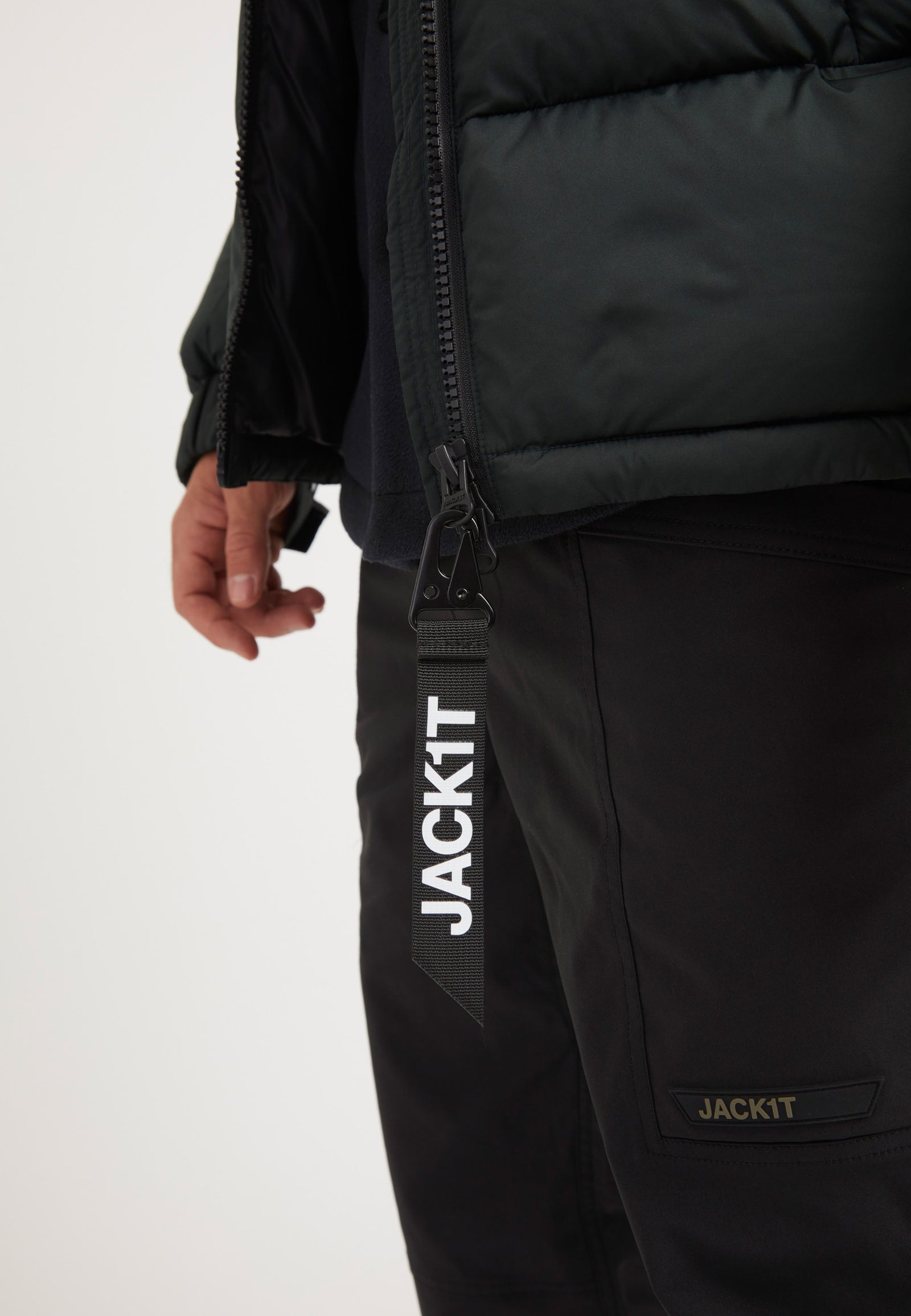 Luna Puffer Jacket Olive/Black detail shot by JACK1T