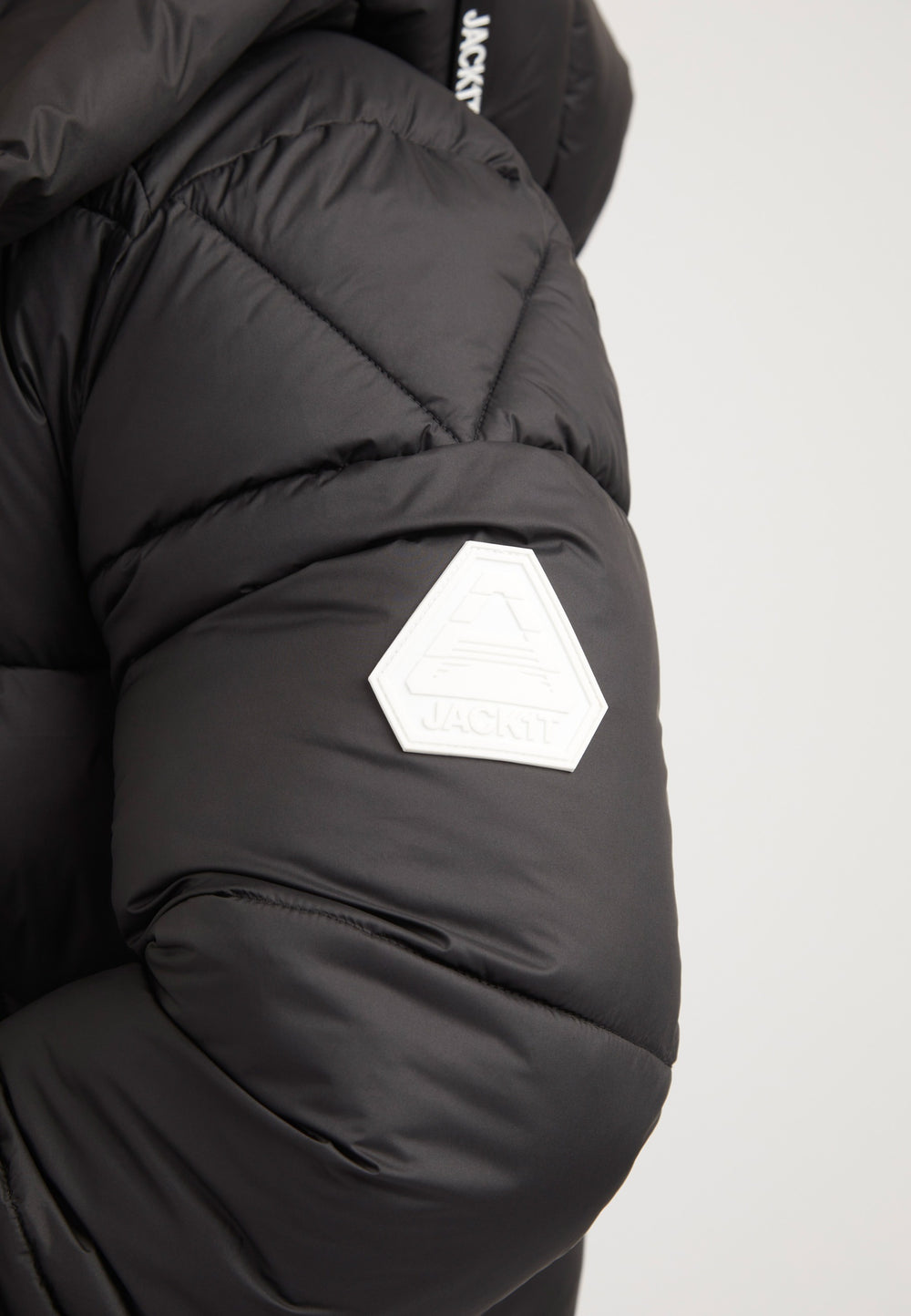 EZ Puffer Racer Jacket Matt Black detail shot by JACK1T