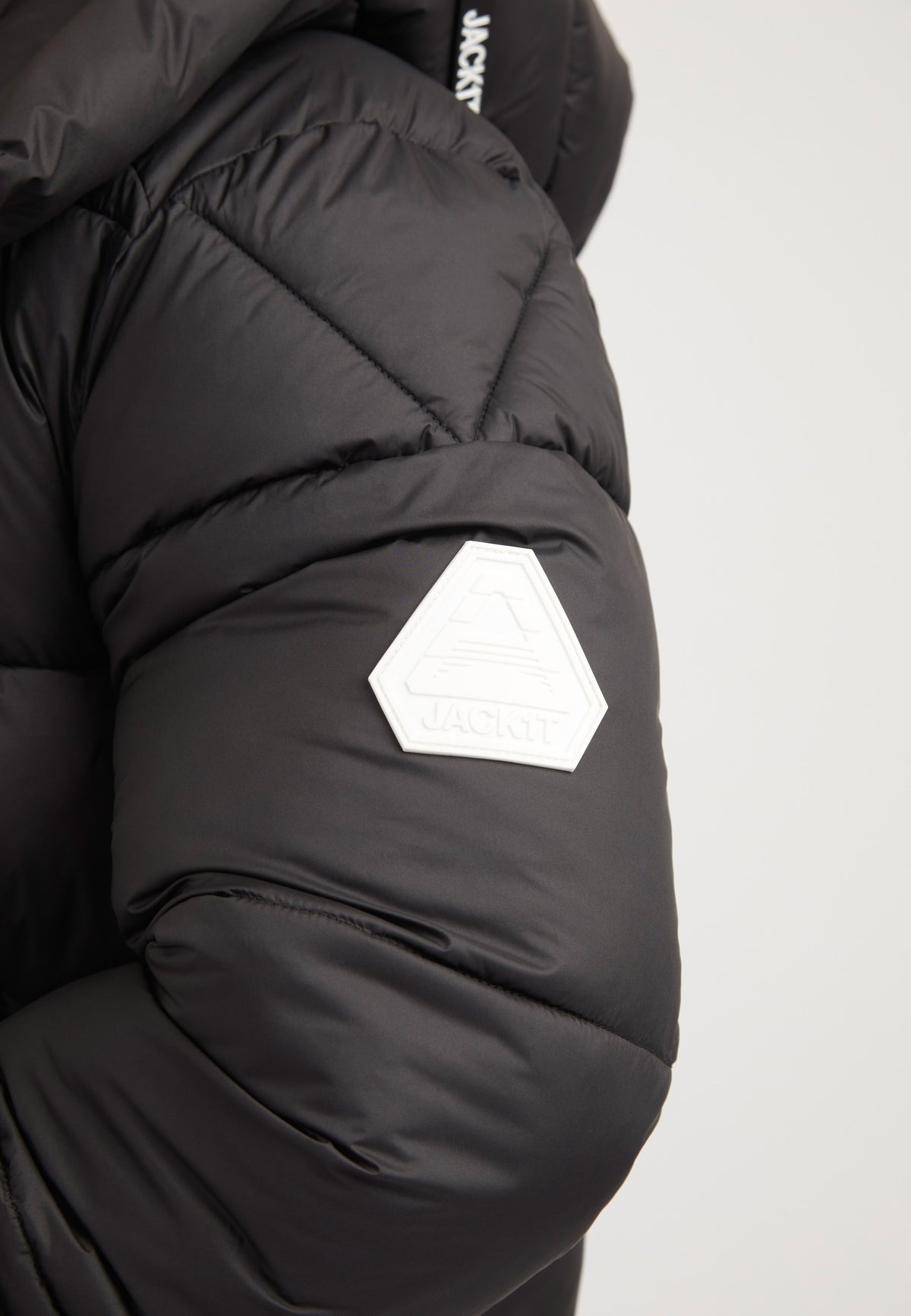 EZ Puffer Racer Jacket Matt Black detail shot by JACK1T