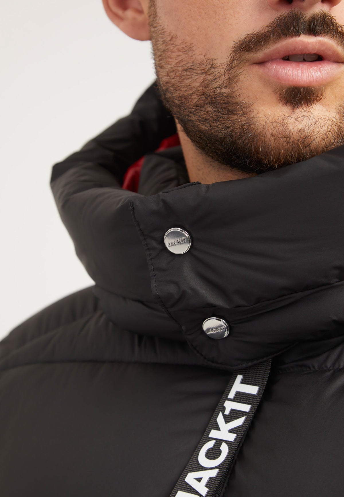 EZ Puffer Racer Jacket Black/Cherry Red detail shot by JACK1T