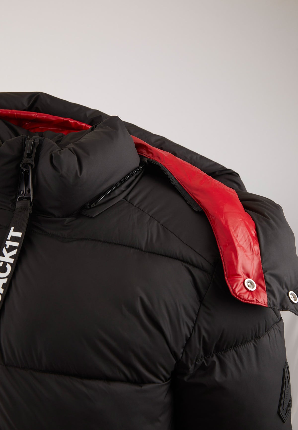 EZ Puffer Racer Jacket Black/Cherry Red flat lay swatch