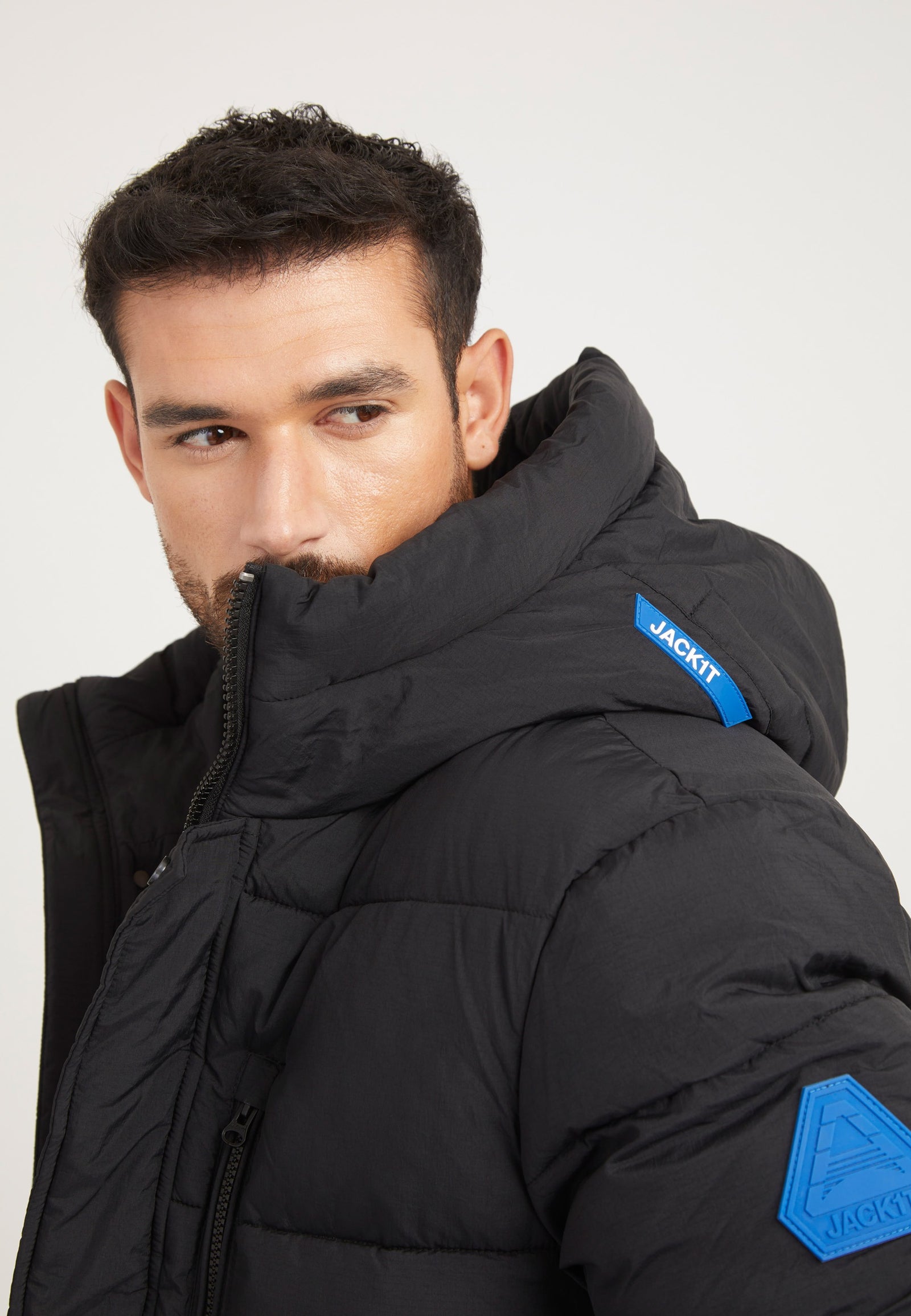 Nomad ONELOFT Parka Coat 2.0 Black detail shot by JACK1T