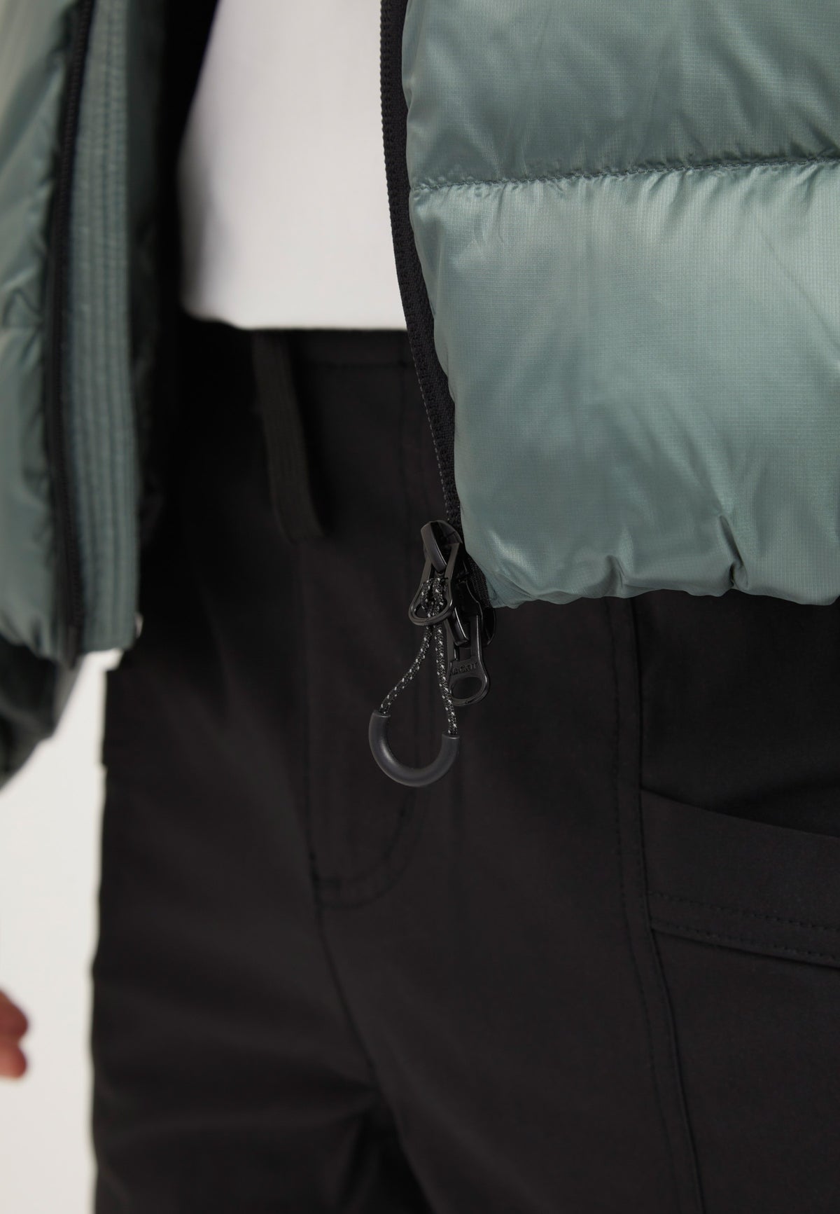 Bubble Jacket Green detail shot by JACK1T