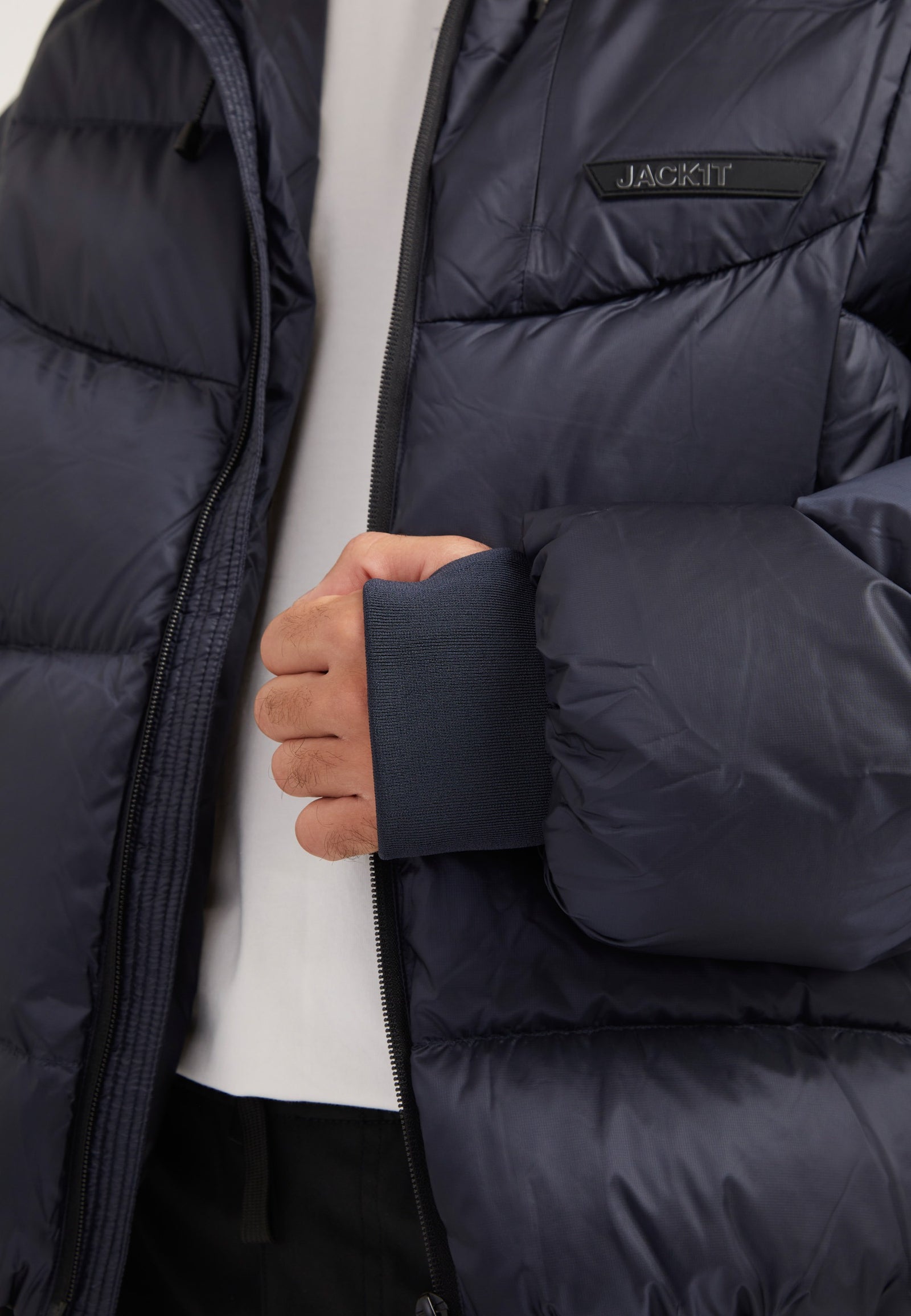 Bubble Jacket Navy detail shot by JACK1T
