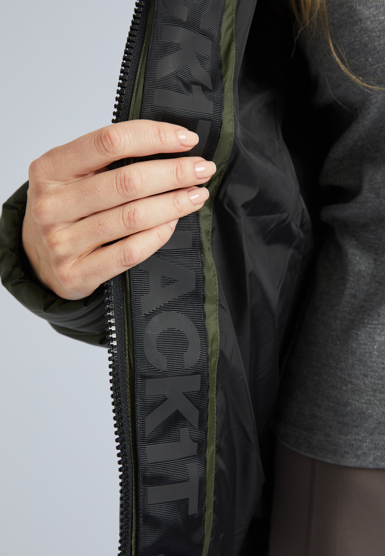Shop Women's R3D Dry Racer Jacket V2 in Olive | JACK1T