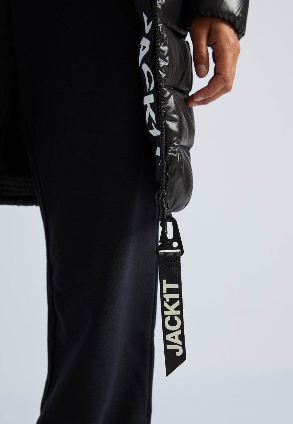 R3D Slick Coat Black by JACK1T