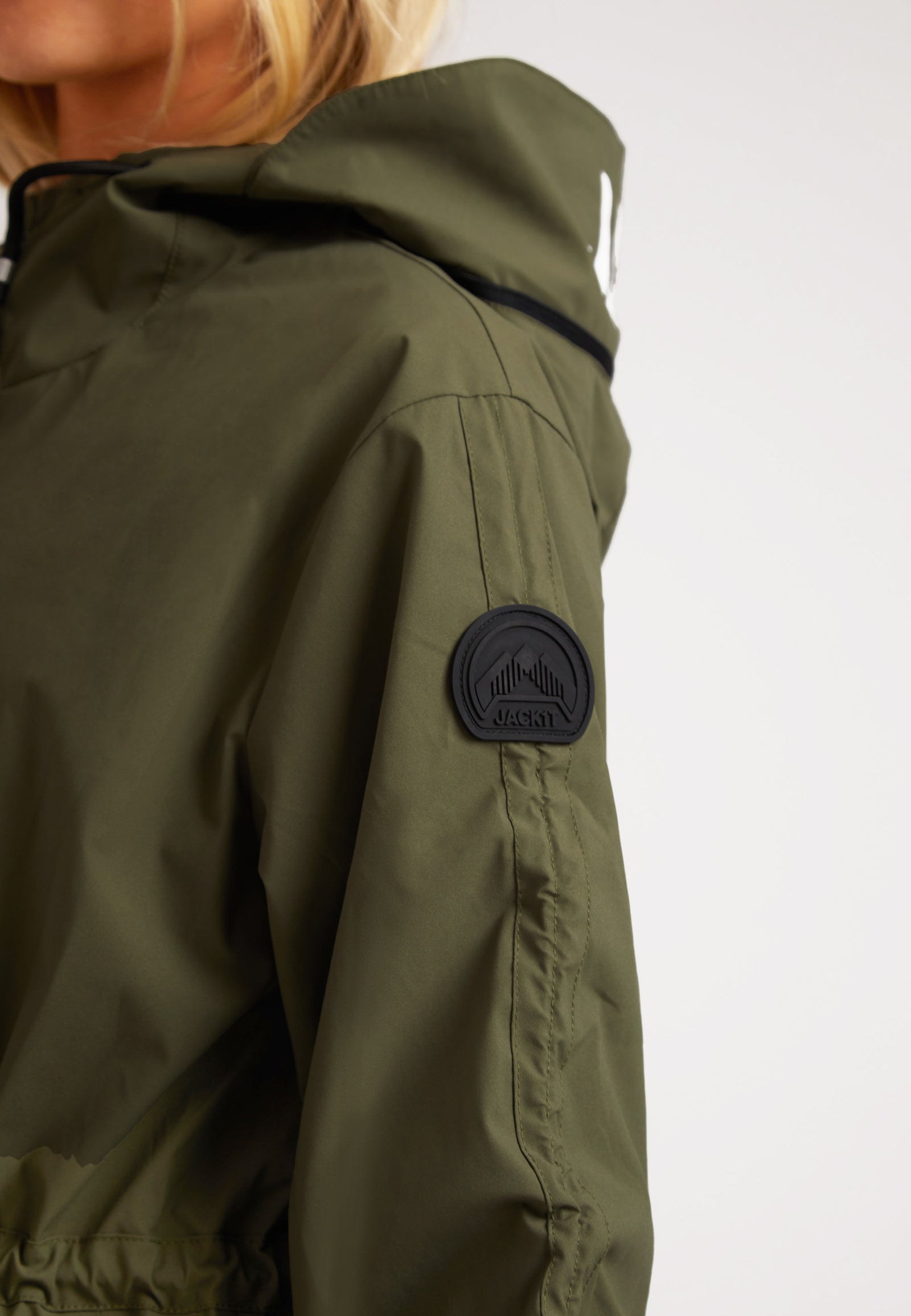 HELIO Windbreaker