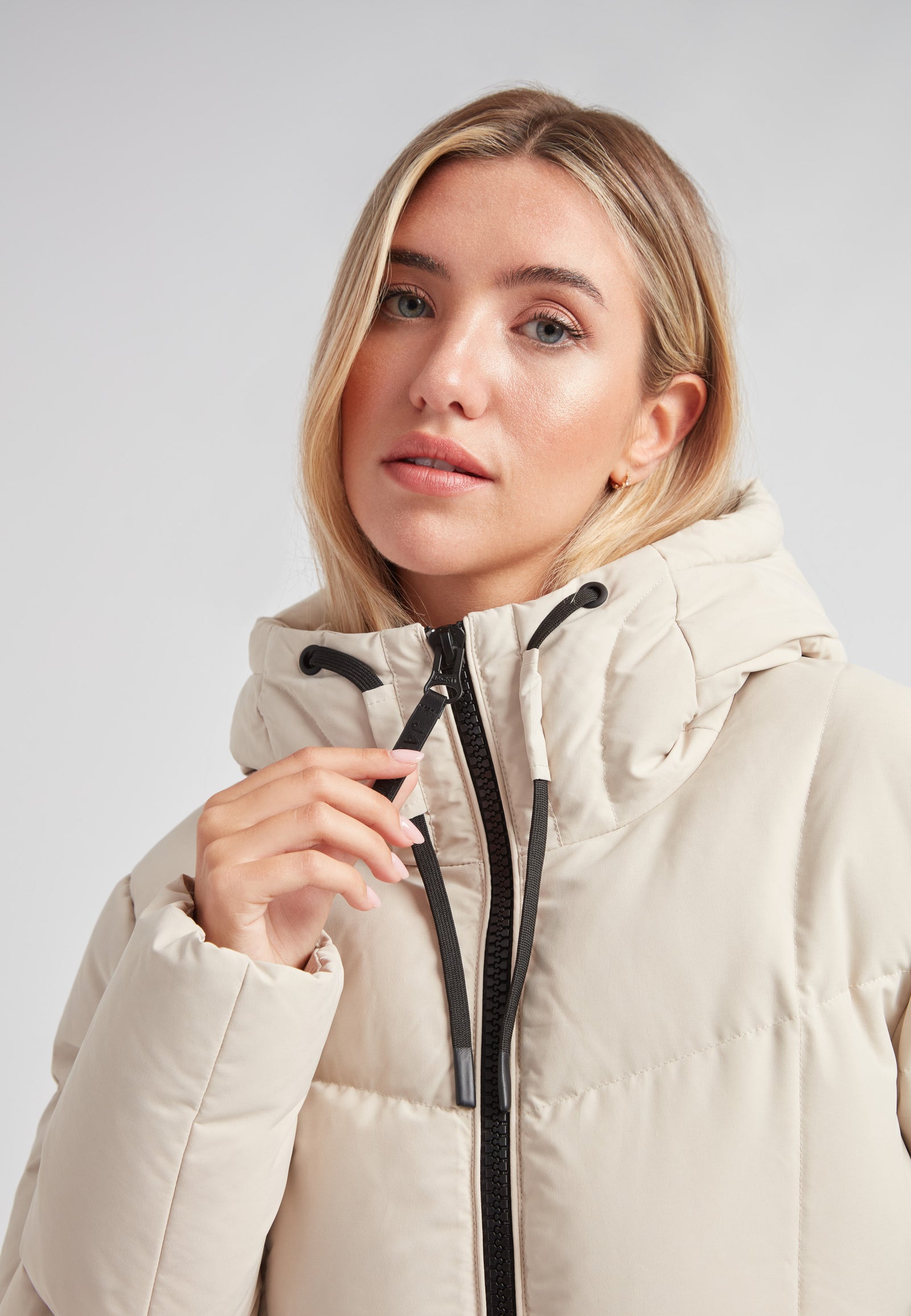 Black Star Puffer Down Coat Stone