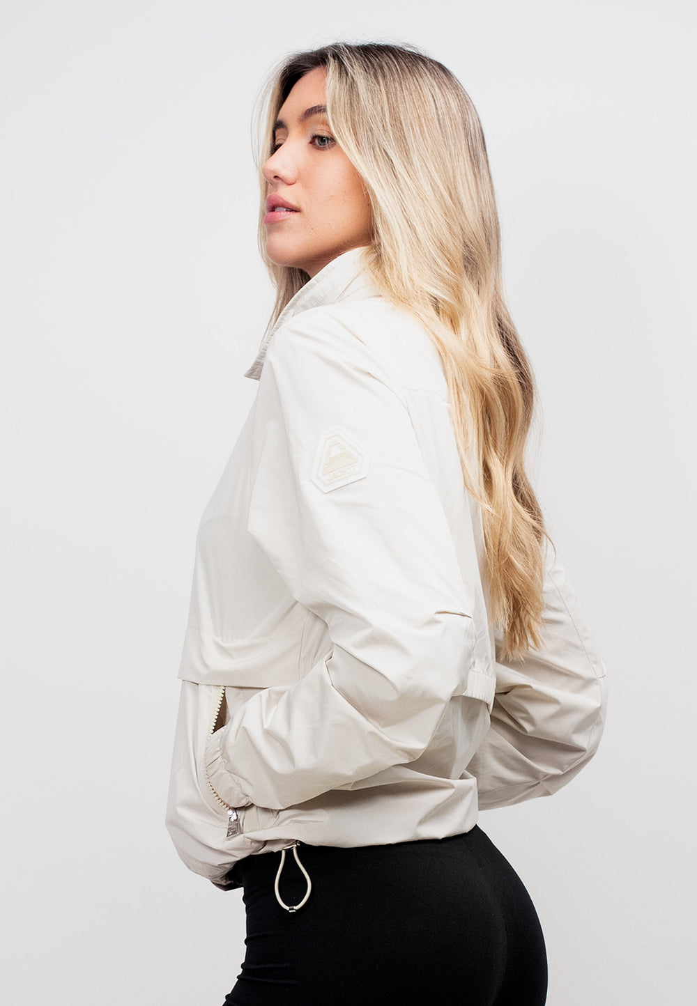 Atlas Lightweight Windbreaker Cream