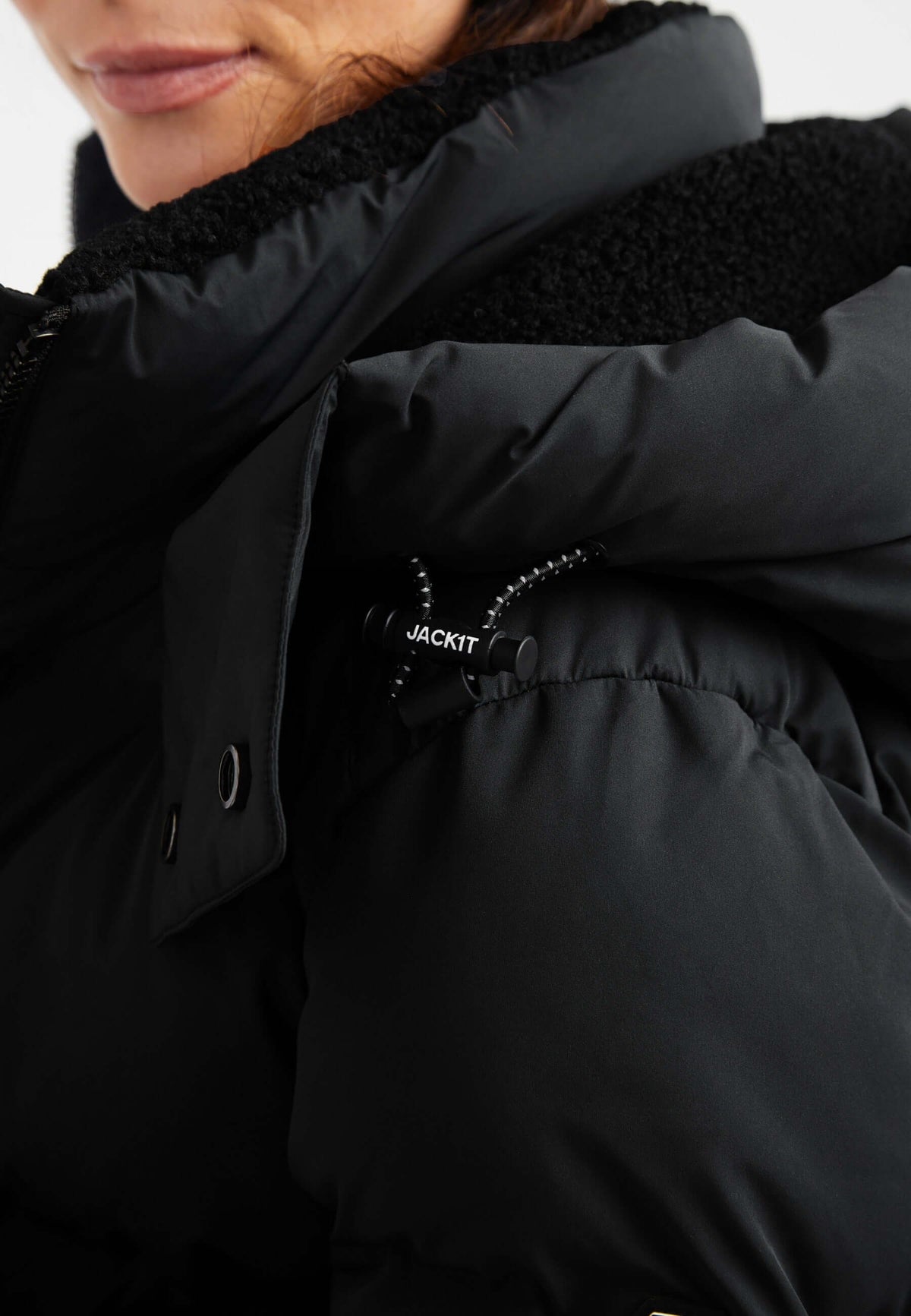 EZ Bonded Cropped Black detail shot by JACK1T