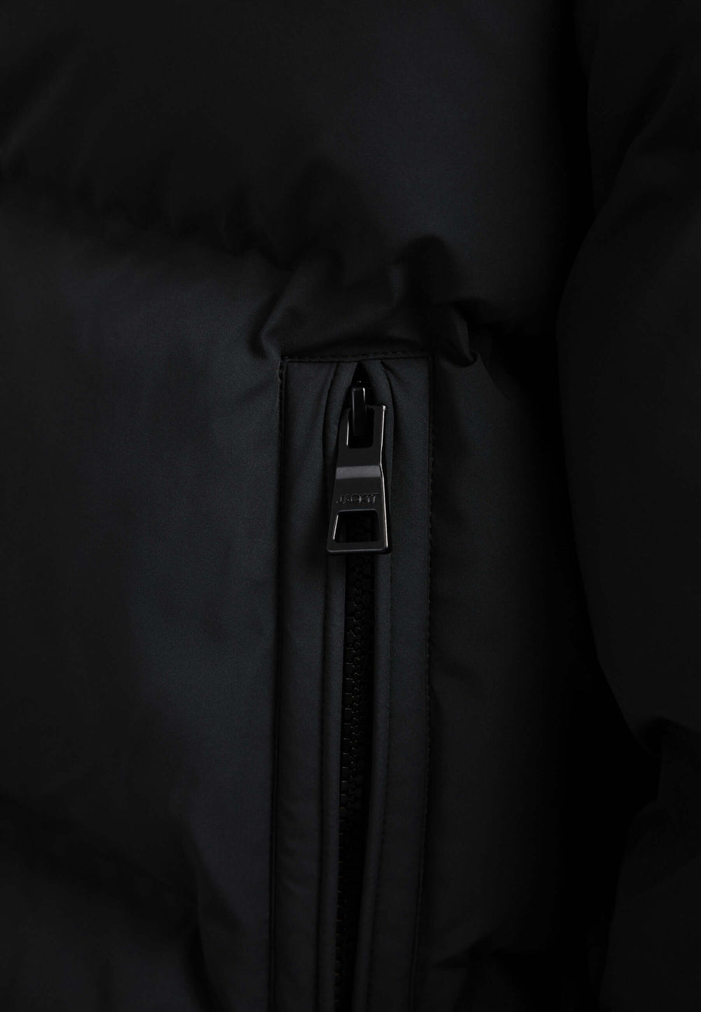 EZ Bonded Cropped Black detail shot by JACK1T