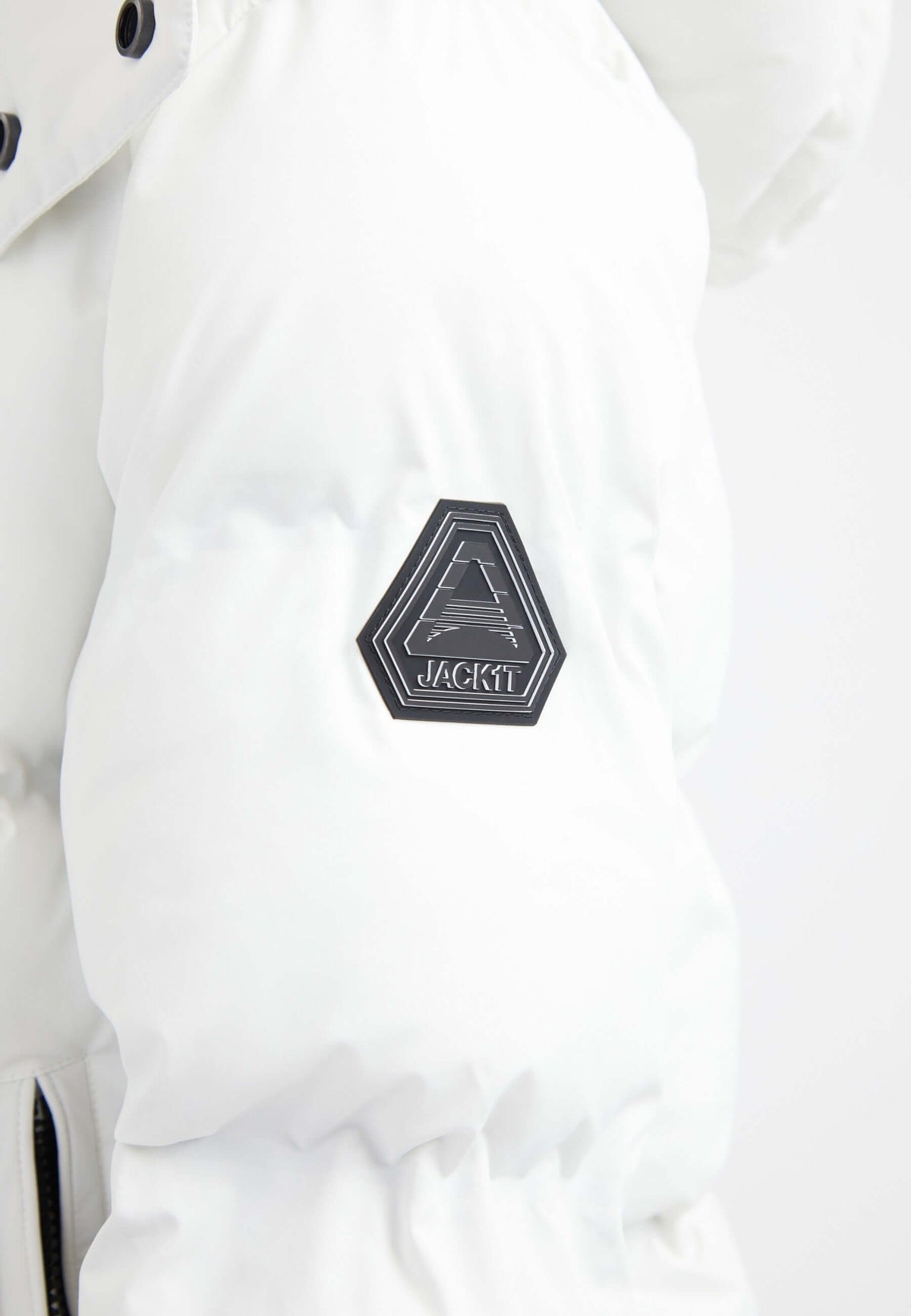 EZ Bonded Coat White detail shot by JACK1T