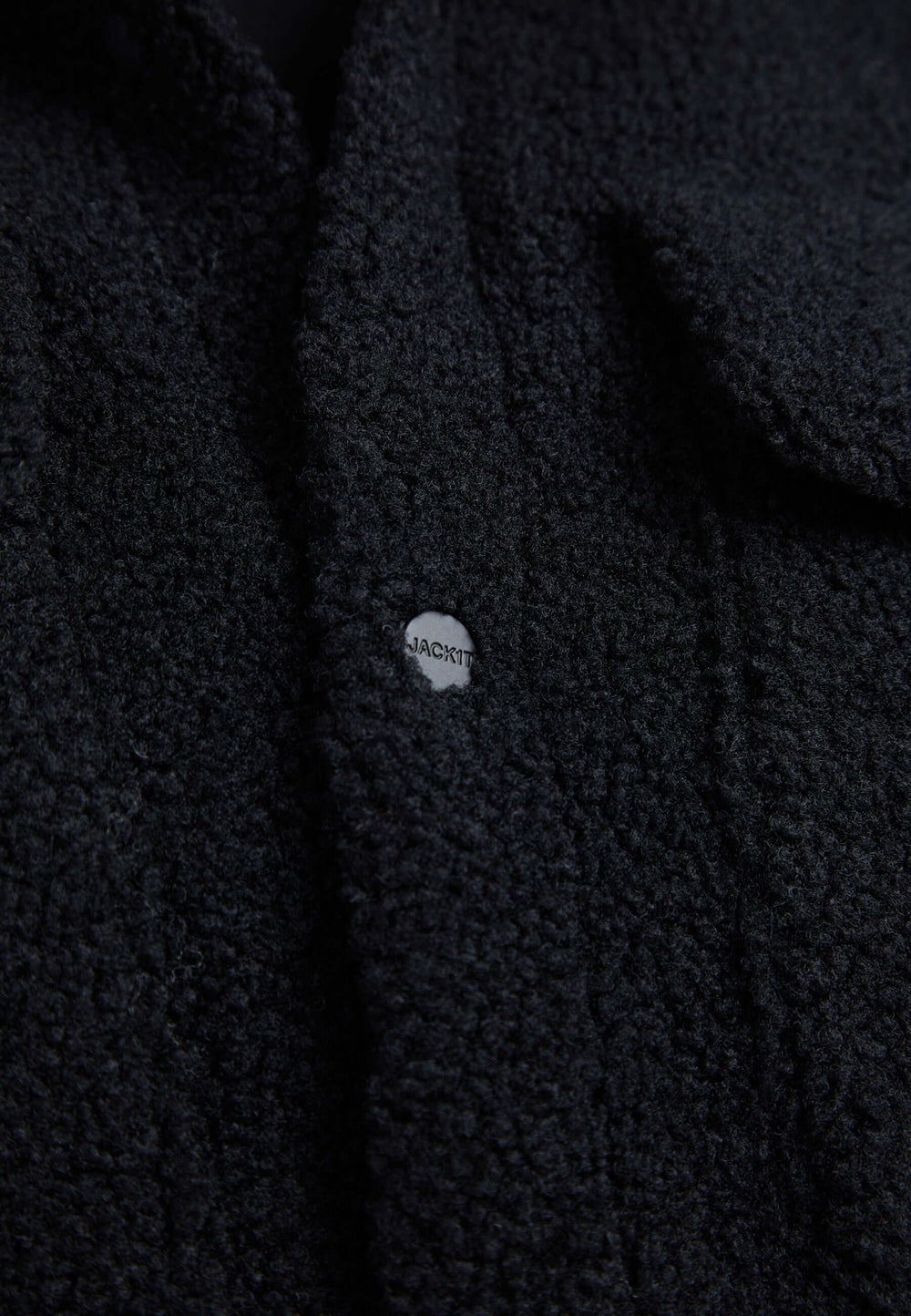 Cropped Sherpa Shirt Jacket Black detail shot by JACK1T