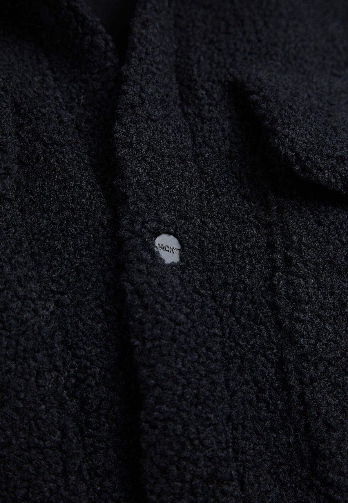 Cropped Sherpa Shirt Jacket Black detail shot by JACK1T