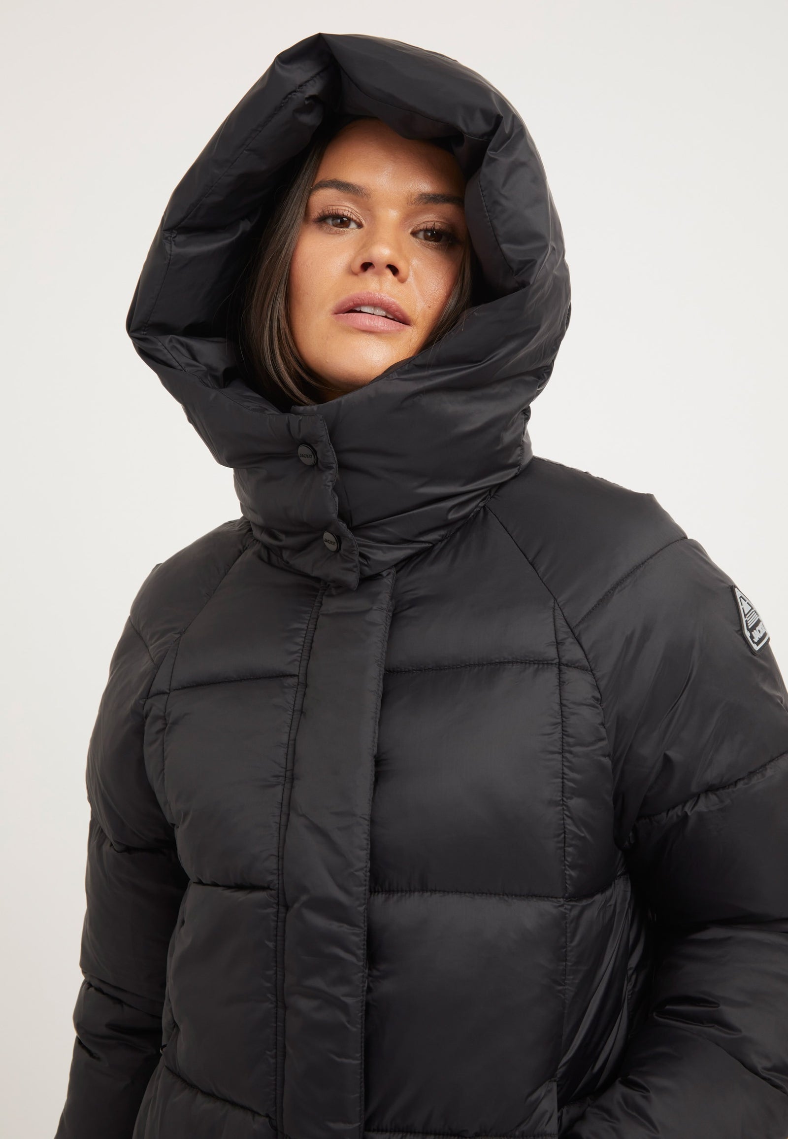 Cloud Prime Jacket Black styled shot by JACK1T