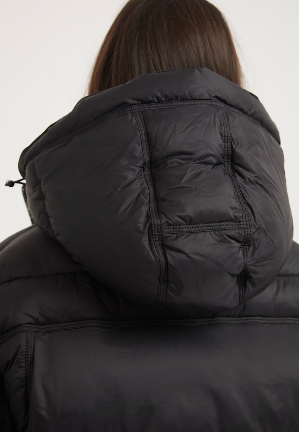 Cloud Boss Jacket Black detail shot by JACK1T